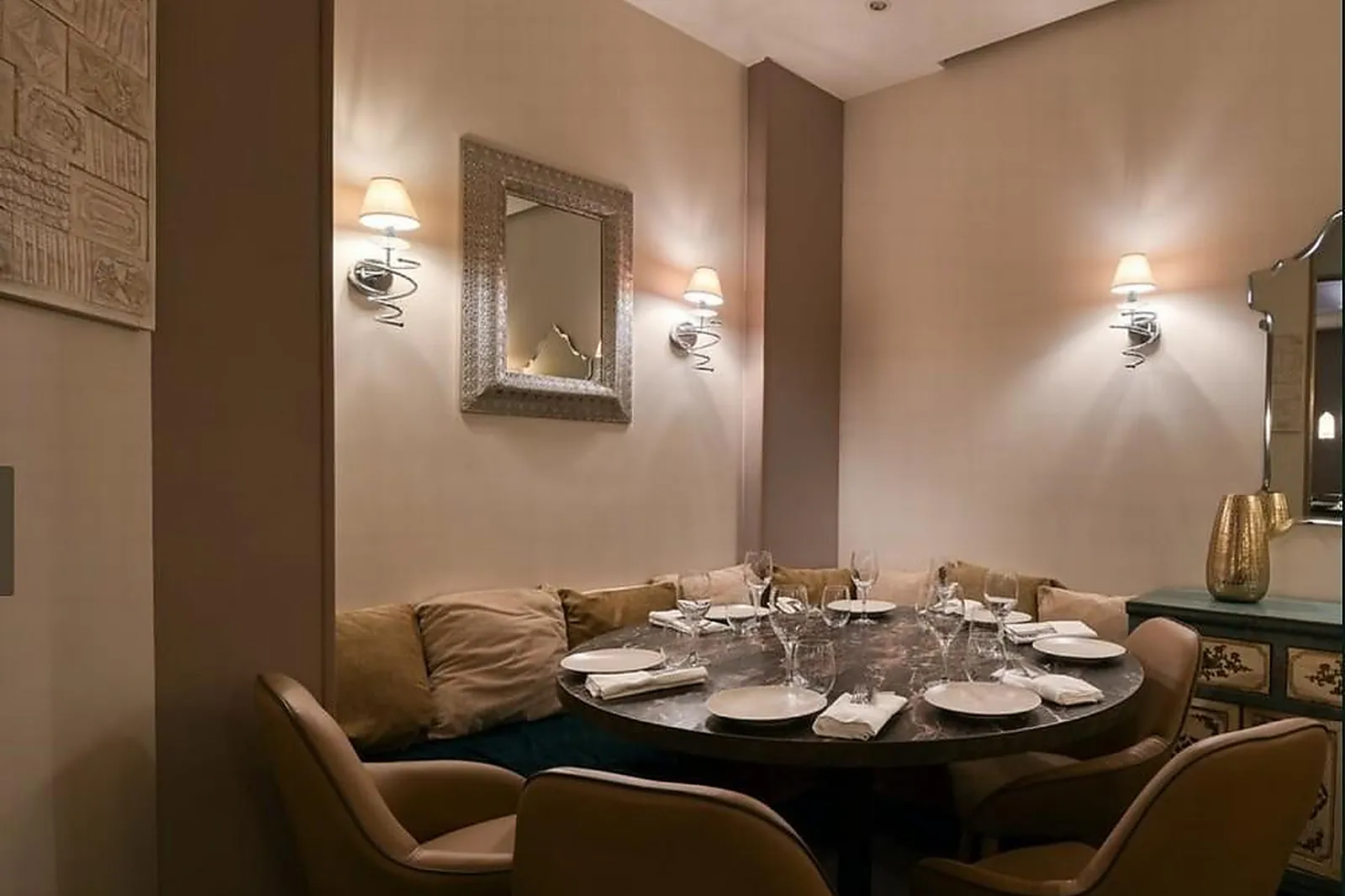 Cafés et Restaurants, RESTAURANTS - PARIS (PARIS) : SAFRANE