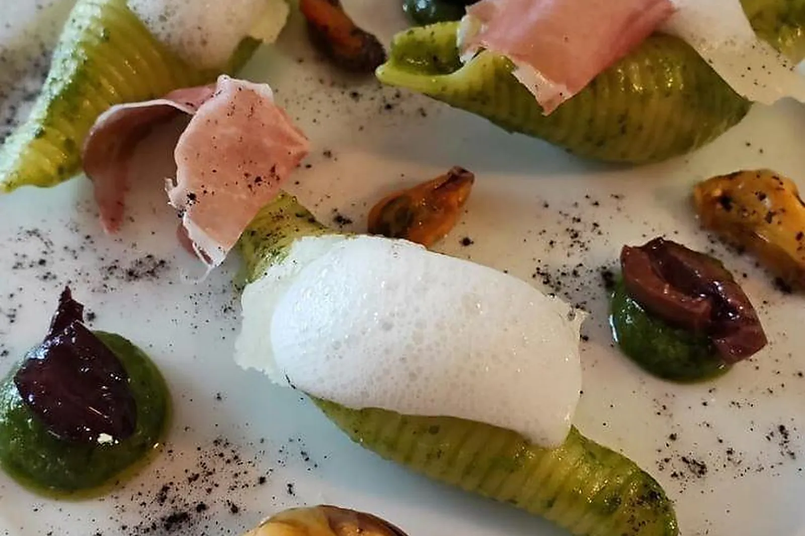 Cafés et Restaurants, RESTAURANTS - PARIS (PARIS) : SIMONE LE RESTO