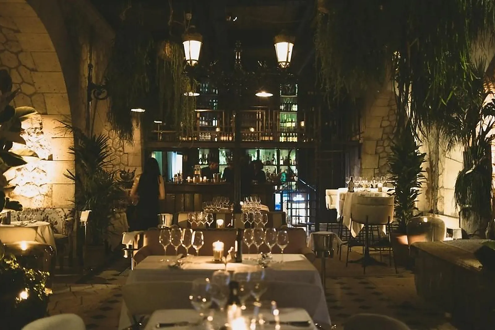 Cafés et Restaurants, RESTAURANTS - PARIS (PARIS) : SOLUM