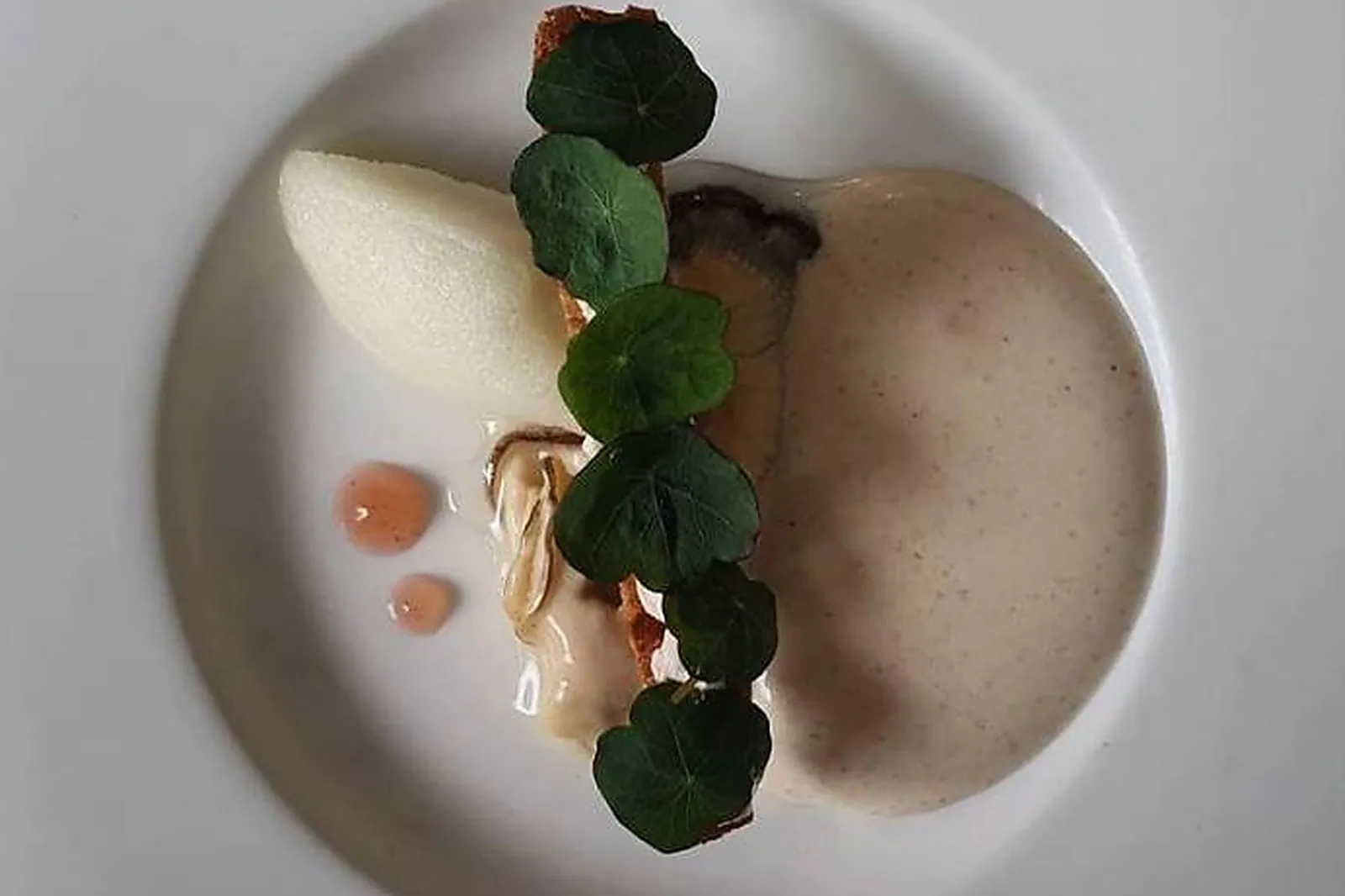 Cafés et Restaurants, RESTAURANTS - PARIS (PARIS) : SOURIRE LE RESTAURANT