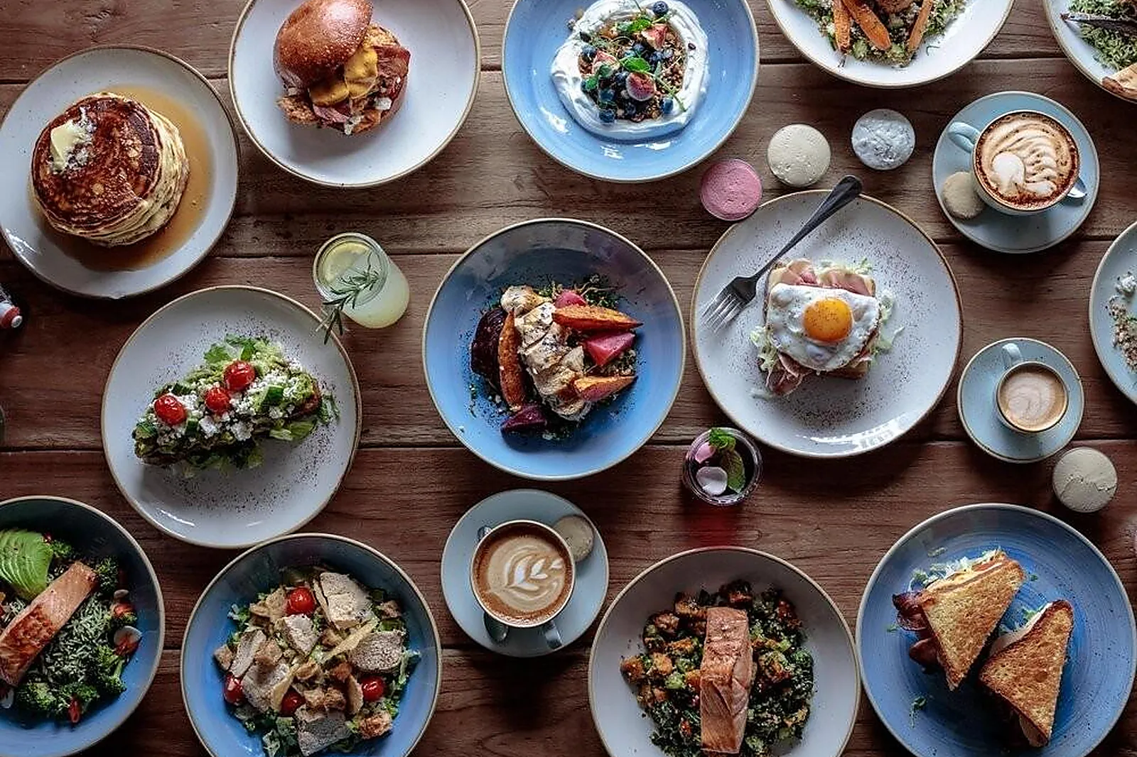 Cafés et Restaurants, RESTAURANTS - PARIS (PARIS) : SUNDAY IN SOHO