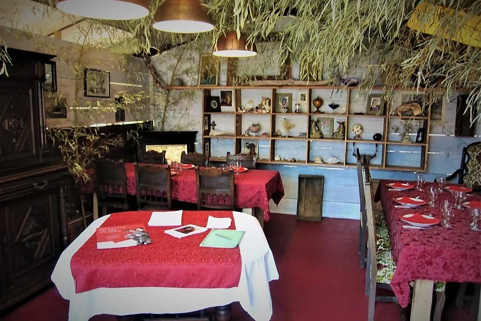 Cafés et Restaurants, RESTAURANTS - PARTHEM (AVEYRON) : RESTAURANT LE CADAVRE EXQUIS