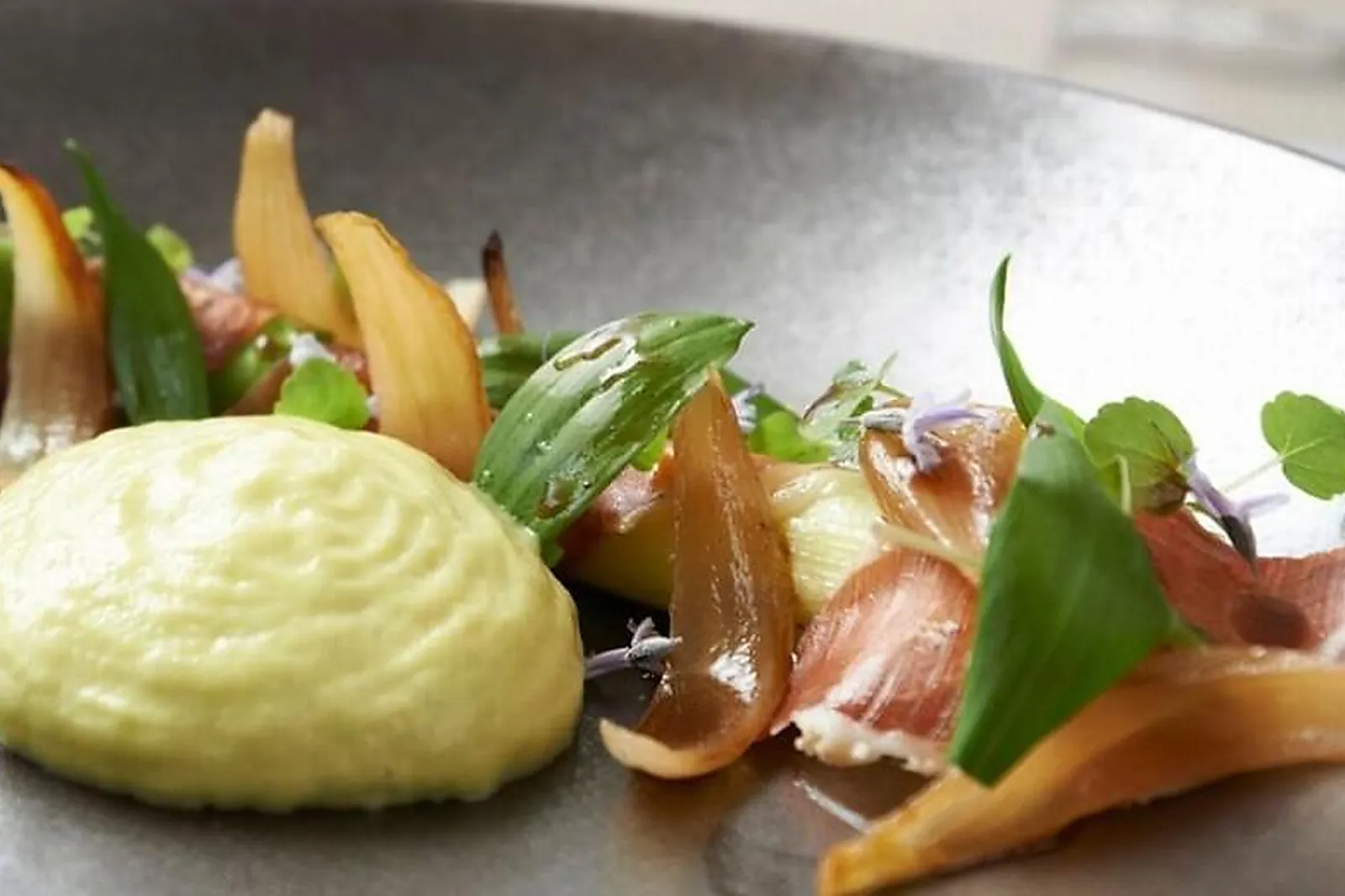 Cafés et Restaurants, RESTAURANTS - PETIT ATTICHES (NORD) : LL&RSQUO;ESSENTIEL RESTAURANT