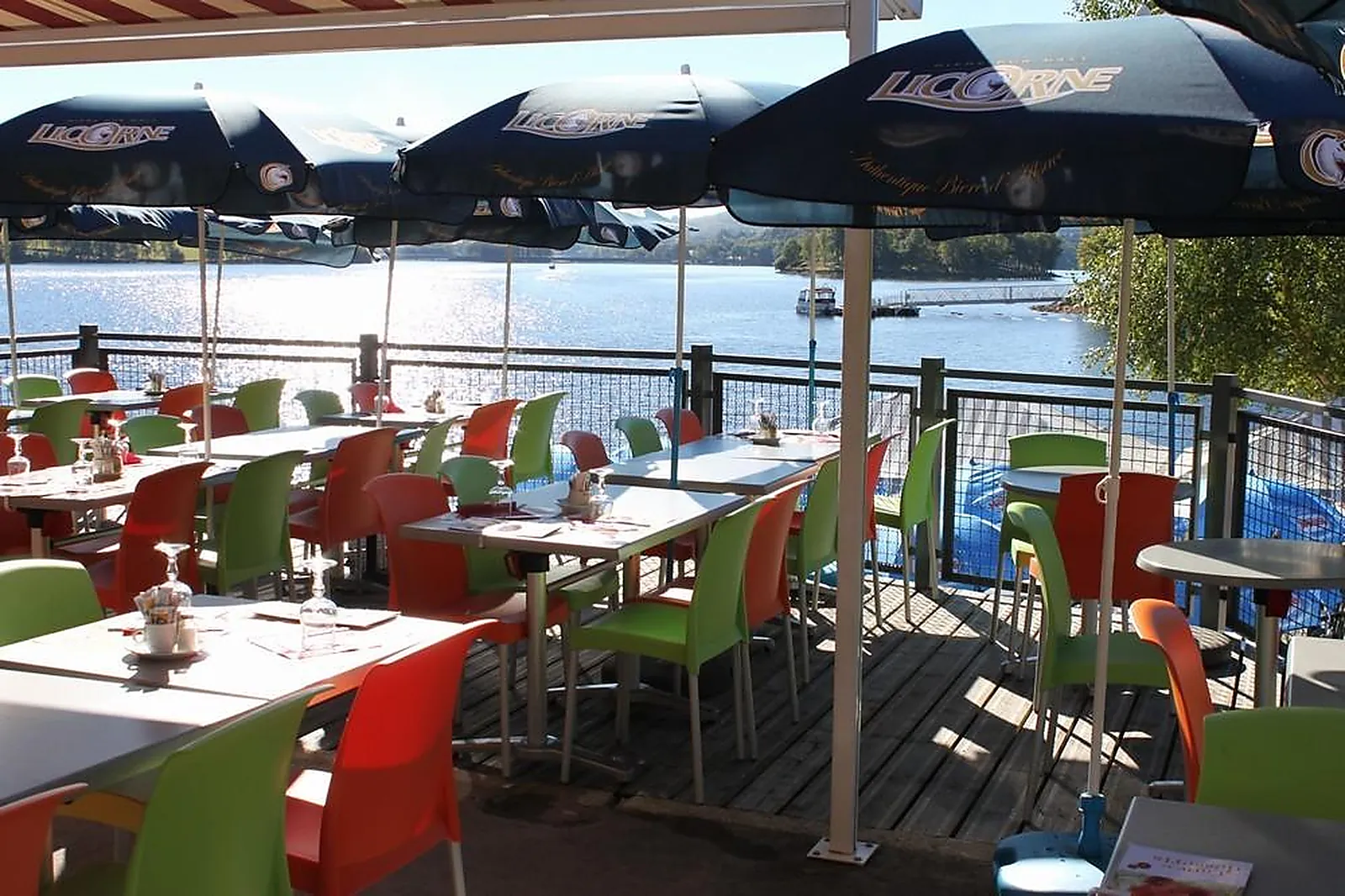 Cafés et Restaurants, RESTAURANTS - PEYRAT-LE-CHATEAU (HAUTE-VIENNE) : LL&RSQUO;ESCALE