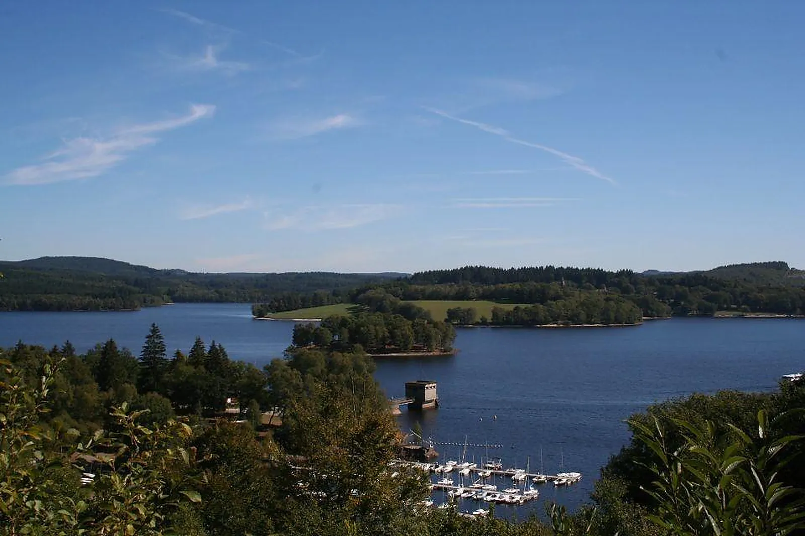 Cafés et Restaurants, RESTAURANTS - PEYRAT-LE-CHATEAU (HAUTE-VIENNE) : LL&RSQUO;ESCALE