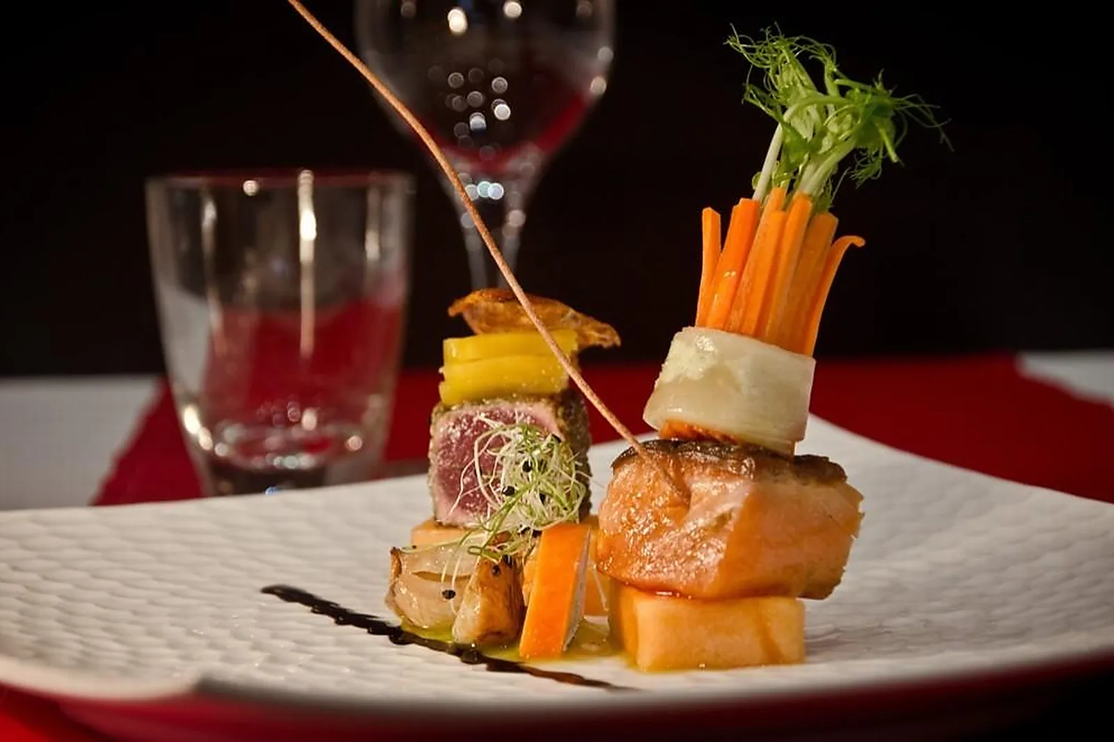 Cafés et Restaurants, RESTAURANTS - PIRAE (POLYNÉSIE FRANÇAISE) : WHITE RESTAURANT