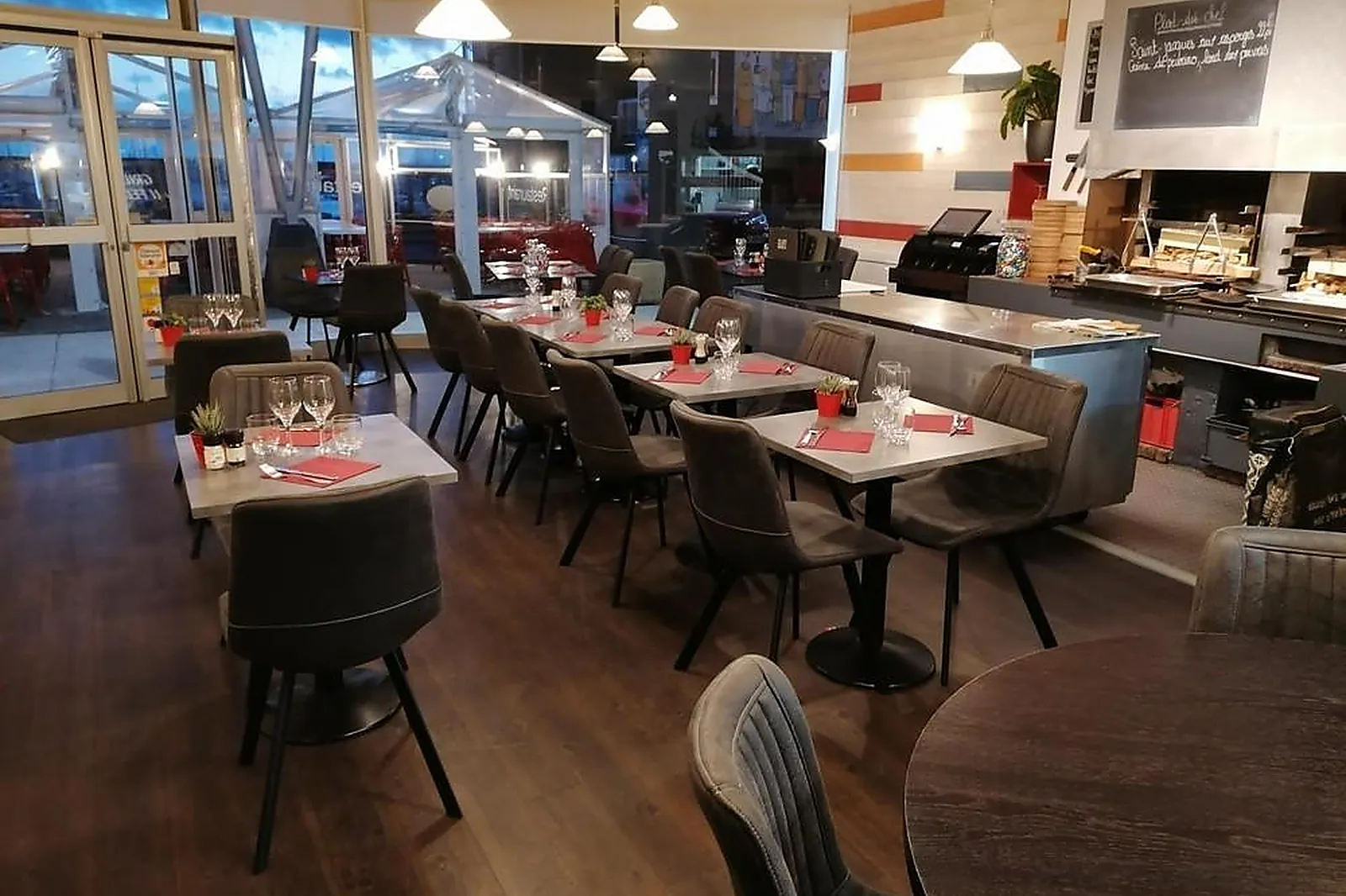 Cafés et Restaurants, RESTAURANTS - PORNICHET (LOIRE-ATLANTIQUE) : LL&RSQUO;AUTENTIC RESTAURANT