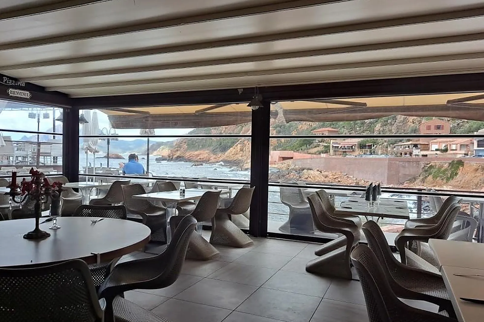 Cafés et Restaurants, RESTAURANTS - PORTICCIO (CORSE 2A-2B) : LL&RSQUO;ALTA VISTA