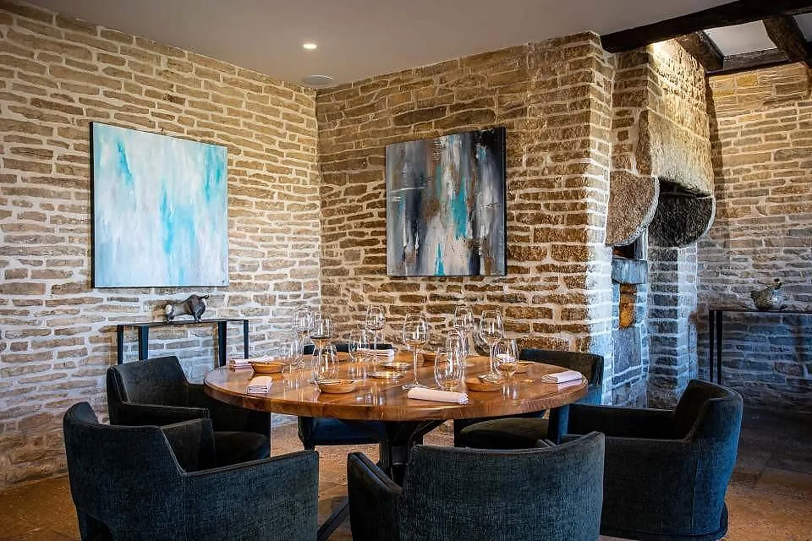 Cafés et Restaurants, RESTAURANTS - PRENOIS (CÔTE-DL&RSQUO;OR) : LL&RSQUO;AUBERGE DE LA CHARME