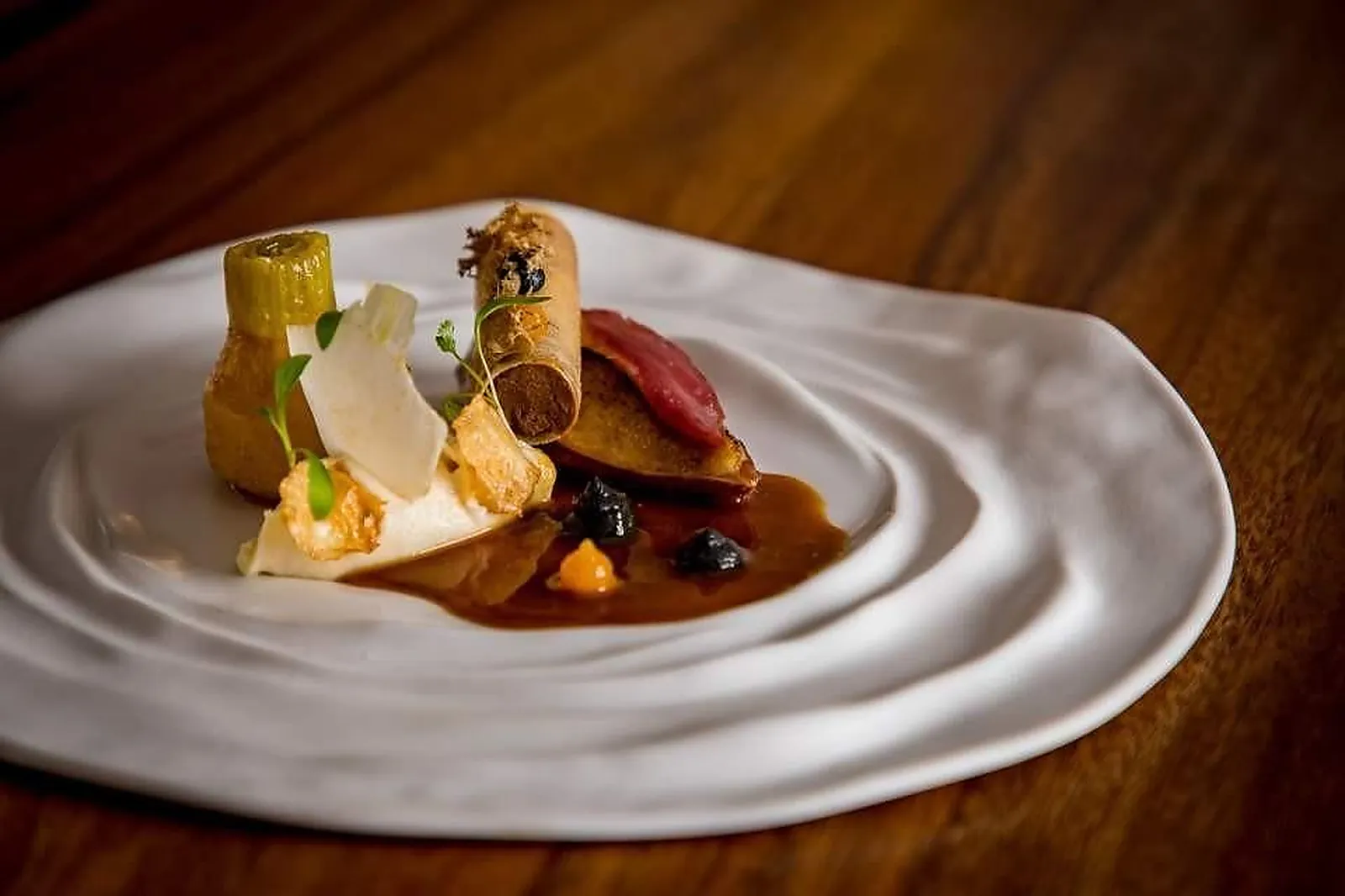 Cafés et Restaurants, RESTAURANTS - PRENOIS (CÔTE-DL&RSQUO;OR) : LL&RSQUO;AUBERGE DE LA CHARME