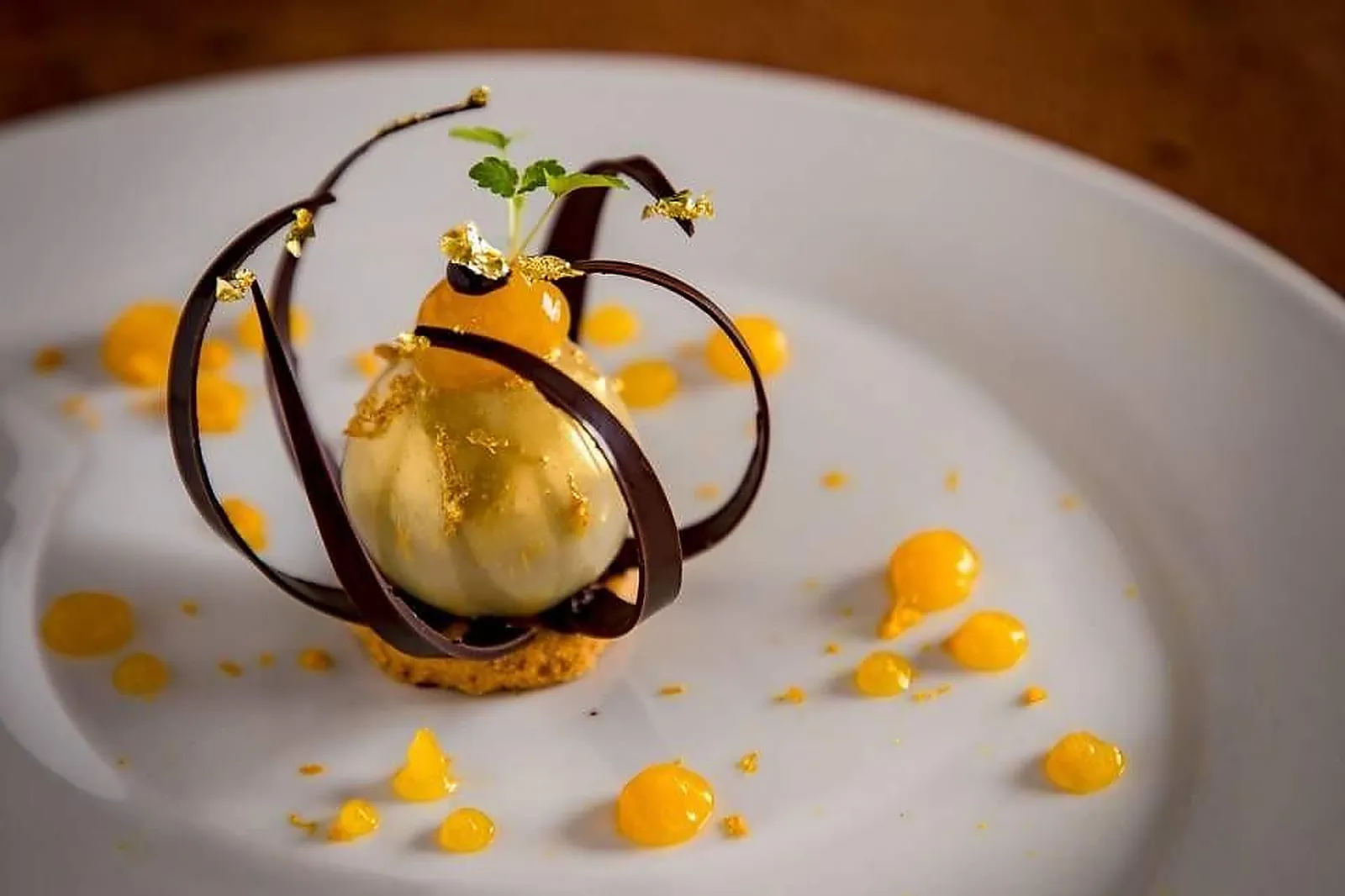 Cafés et Restaurants, RESTAURANTS - PRENOIS (CÔTE-DL&RSQUO;OR) : LL&RSQUO;AUBERGE DE LA CHARME