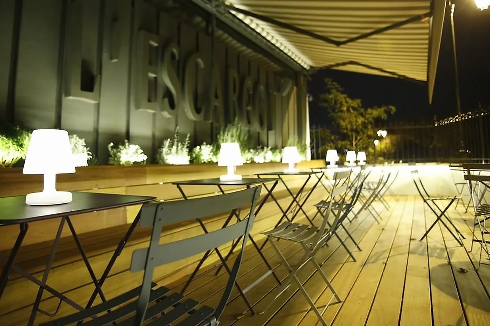 Cafés et Restaurants, RESTAURANTS - PUTEAUX (HAUTS-DE-SEINE) : L’ESCARGOT 1903