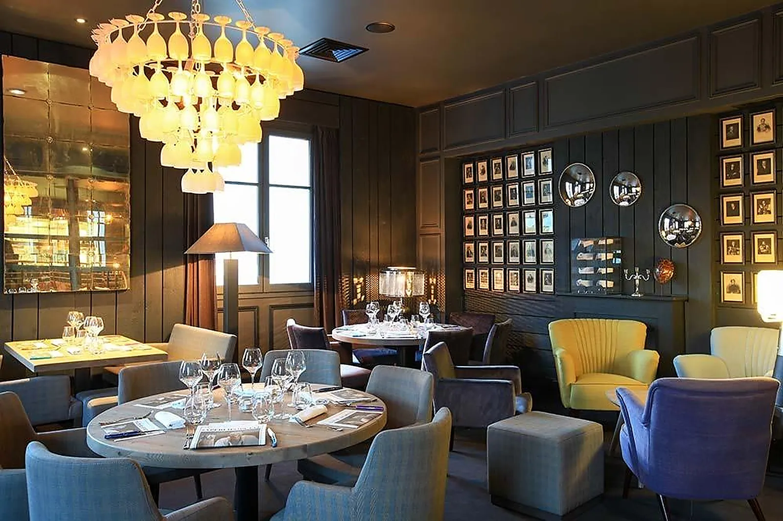 Cafés et Restaurants, RESTAURANTS - PUTEAUX (HAUTS-DE-SEINE) : SAPERLIPOPETTE