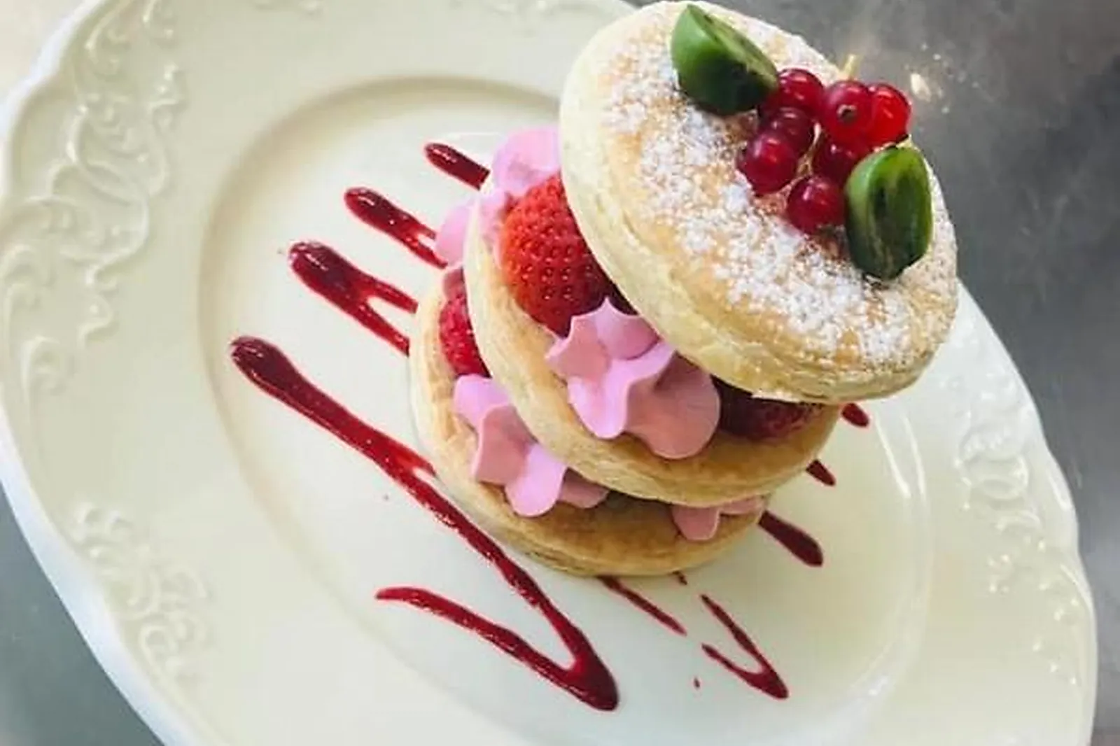Cafés et Restaurants, RESTAURANTS - REIMS (MARNE) : BOUILLON DES HALLES