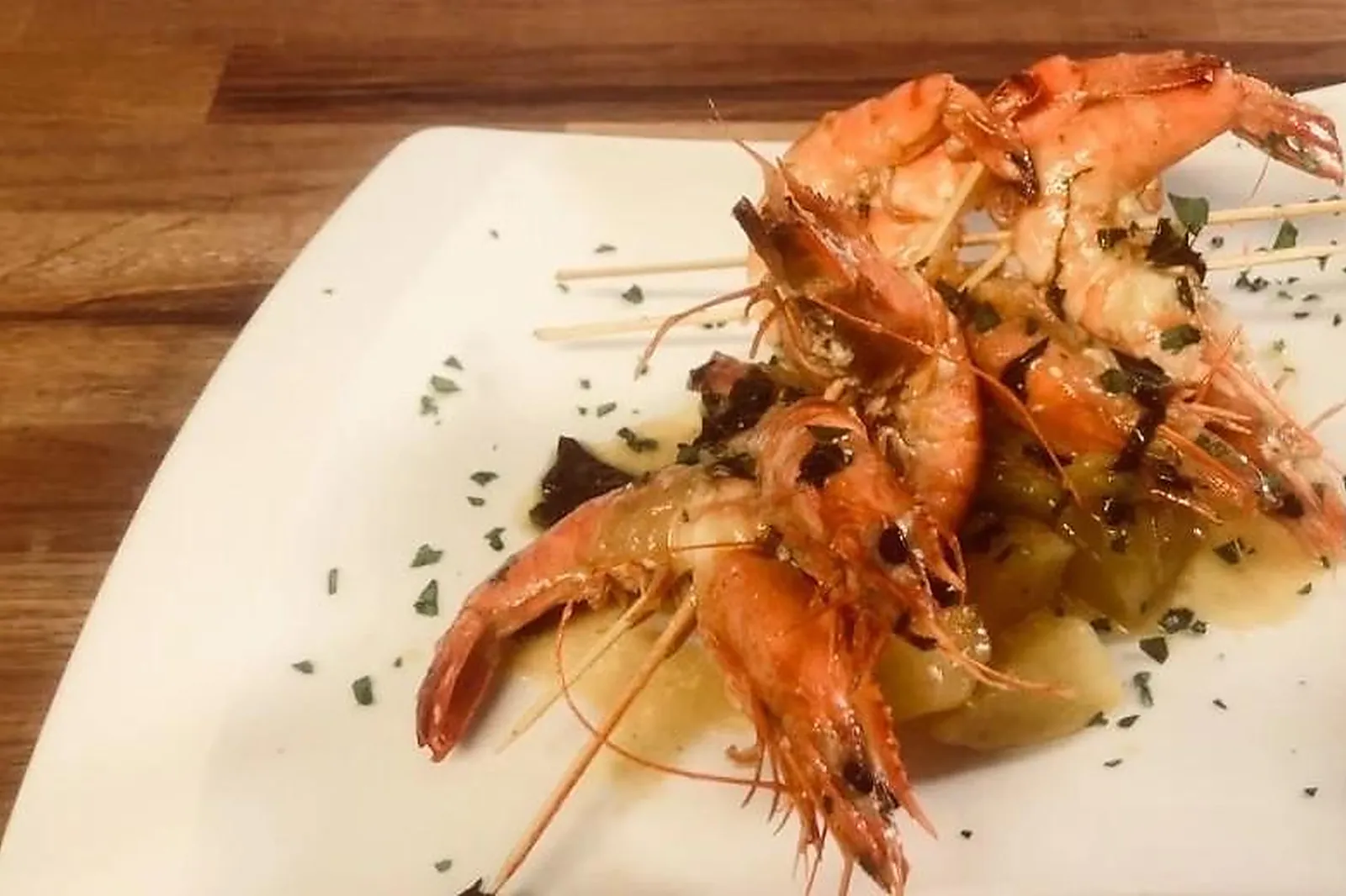 Cafés et Restaurants, RESTAURANTS - RENNES (ILLE-ET-VILAINE) : RESTAURANT LUCA