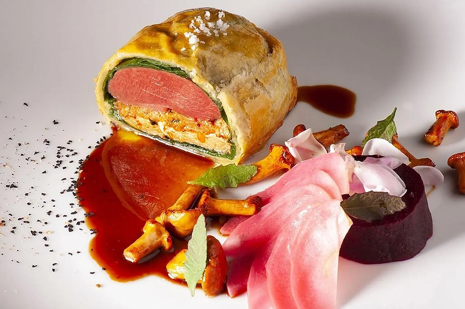 Cafés et Restaurants, RESTAURANTS - RIVIERE-SUR-TARN (AVEYRON) : LE SAHUC