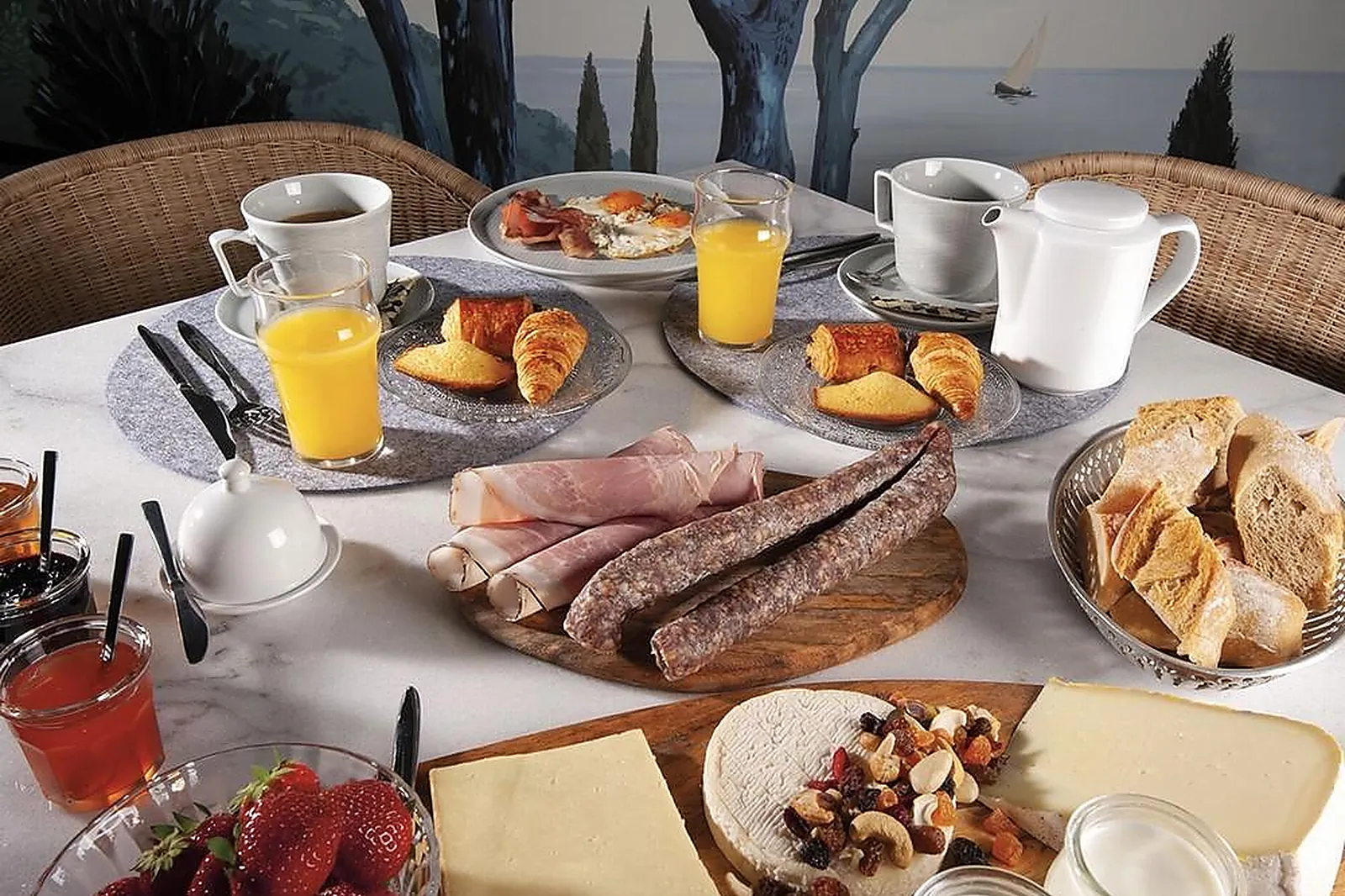 Cafés et Restaurants, RESTAURANTS - RIVIERE-SUR-TARN (AVEYRON) : LE SAHUC