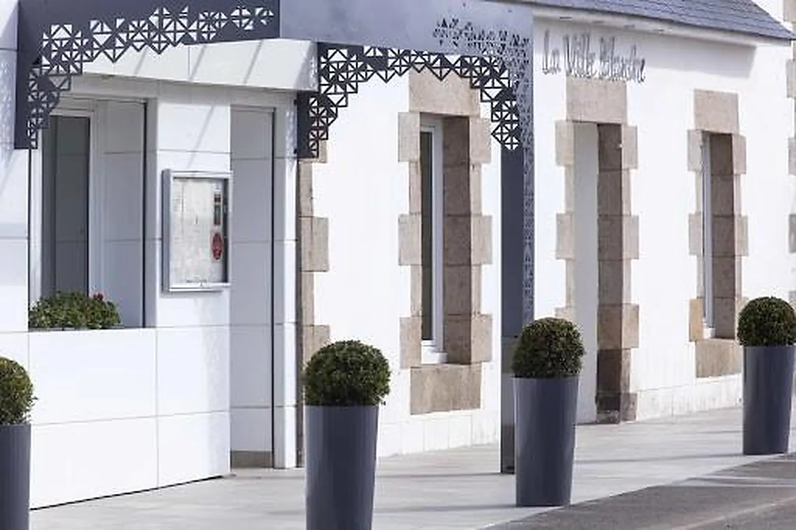 Cafés et Restaurants, RESTAURANTS - ROSPEZ (CÔTES-DL&RSQUO;ARMOR) : LA VILLE BLANCHE