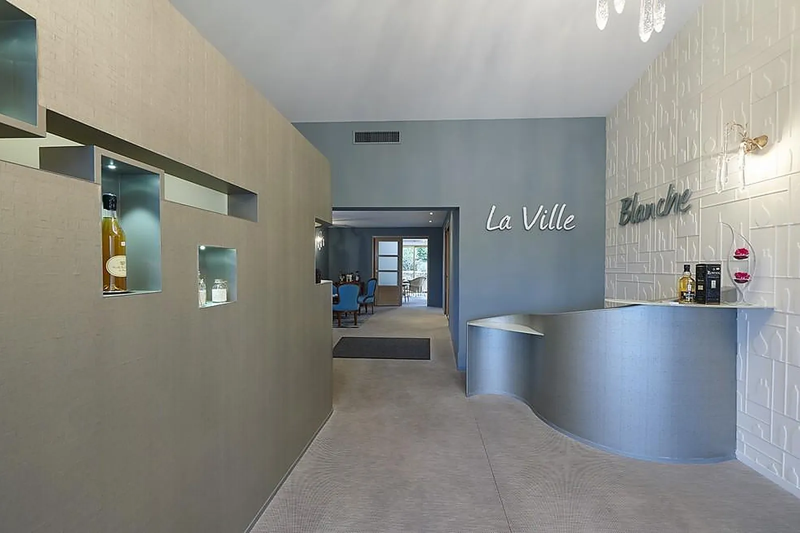 Cafés et Restaurants, RESTAURANTS - ROSPEZ (CÔTES-DL&RSQUO;ARMOR) : LA VILLE BLANCHE