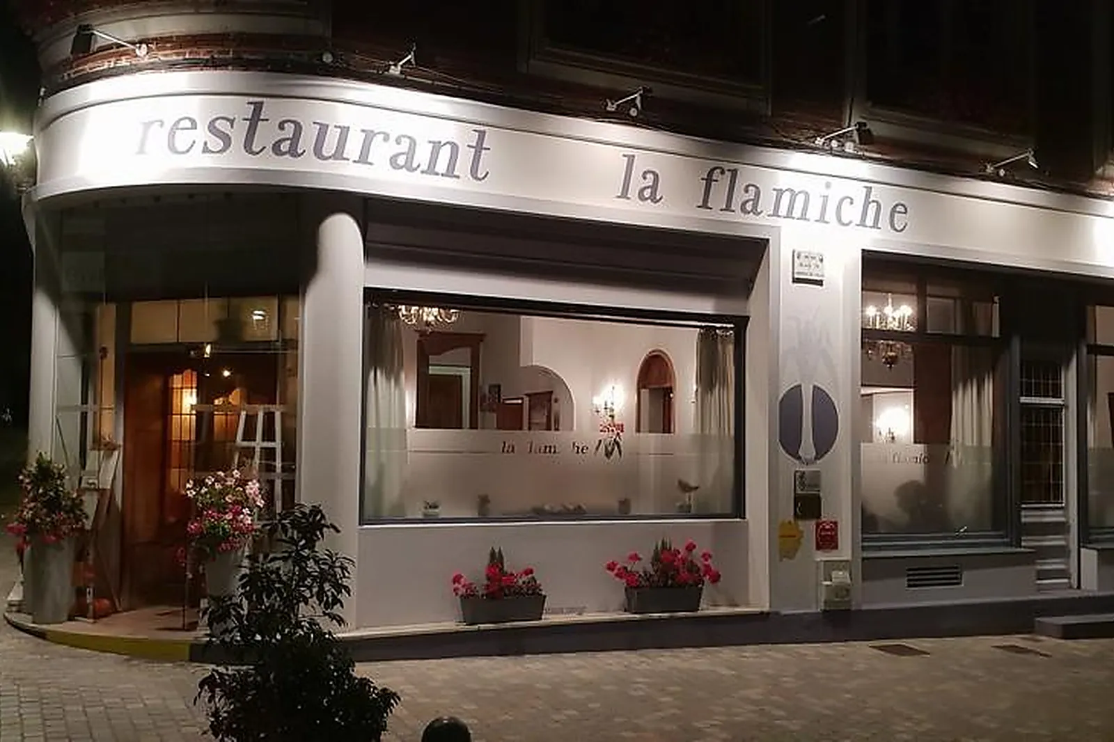 Cafés et Restaurants, RESTAURANTS - ROYE (SOMME) : LA FLAMICHE