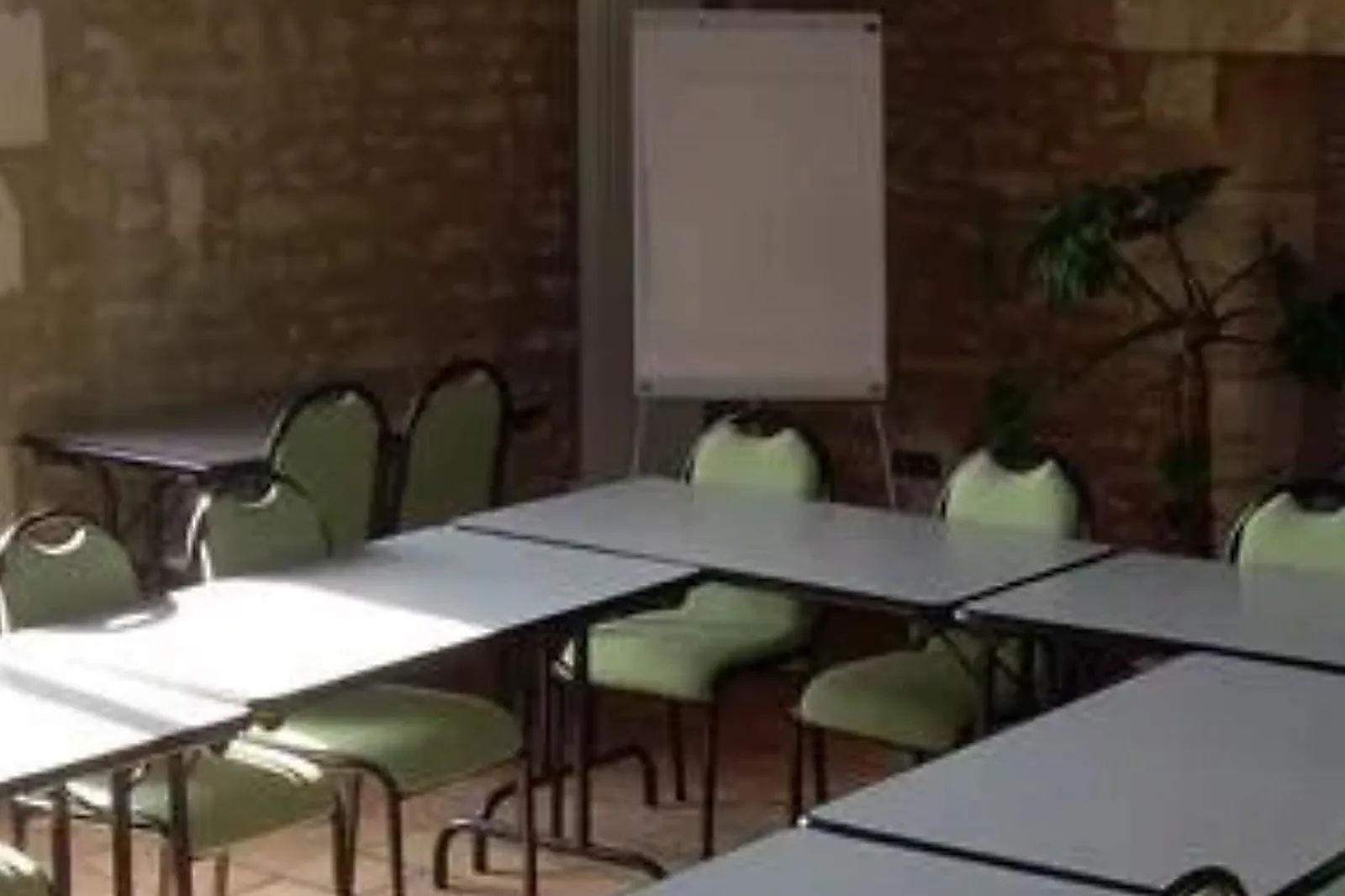 Cafés et Restaurants, RESTAURANTS - SAINTE-VERGE (DEUX-SÈVRES) : LOGIS DE POMPOIS