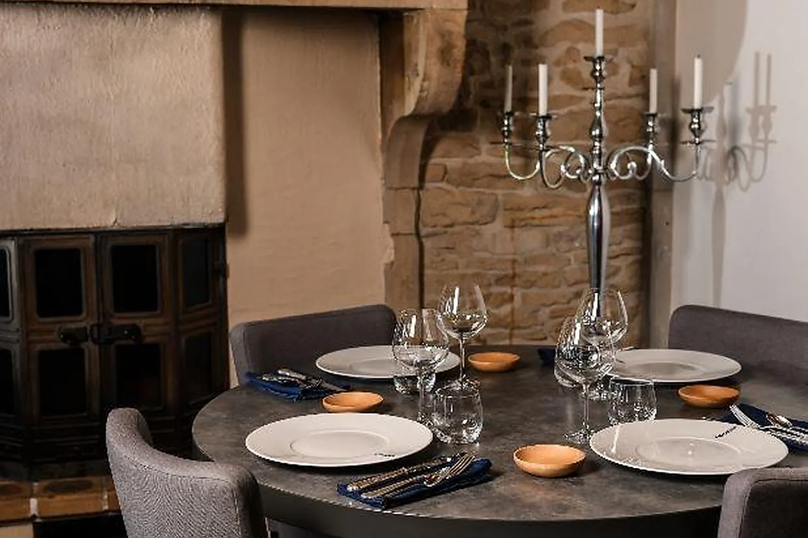 Cafés et Restaurants, RESTAURANTS - SAINT-ALBAN-DE-ROCHE (ISÈRE) : LL&RSQUO;EMULSION