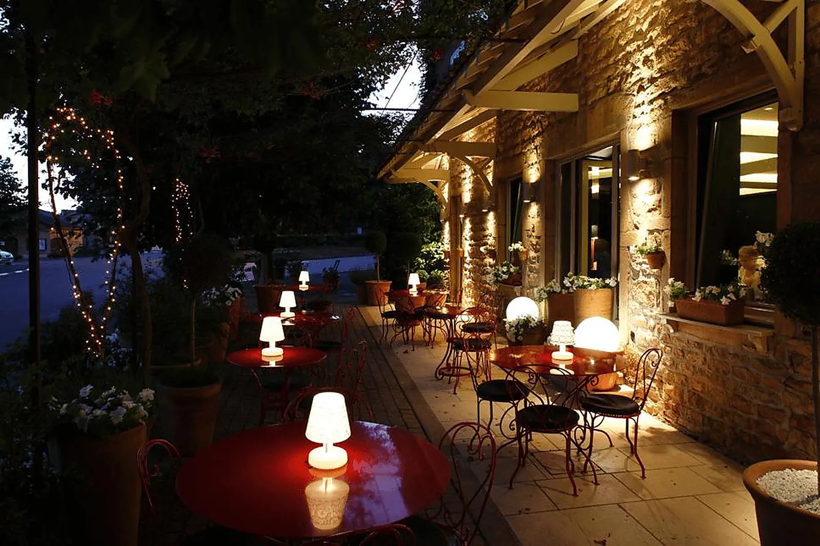 Cafés et Restaurants, RESTAURANTS - SAINT-AMOUR-BELLEVUE (SAÔNE-ET-LOIRE) : AUBERGE DU PARADIS
