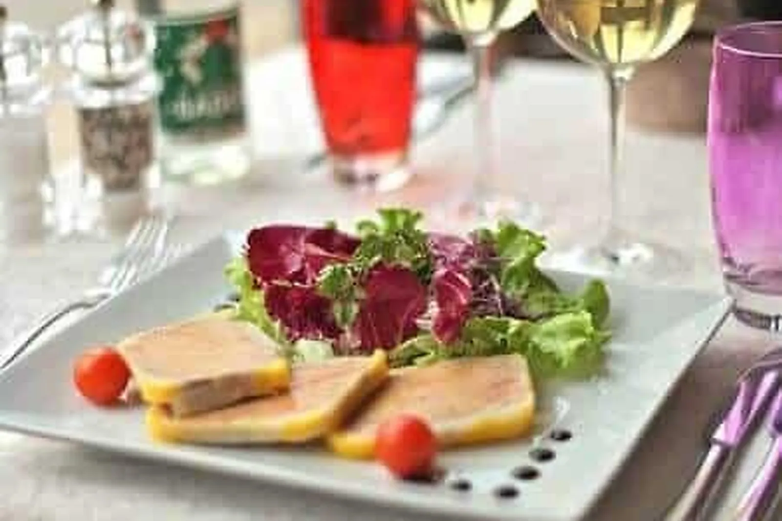 Cafés et Restaurants, RESTAURANTS - SAINT ANDRE LE BOUCHOUX (AIN) : RESTAURANT DES DOMBES