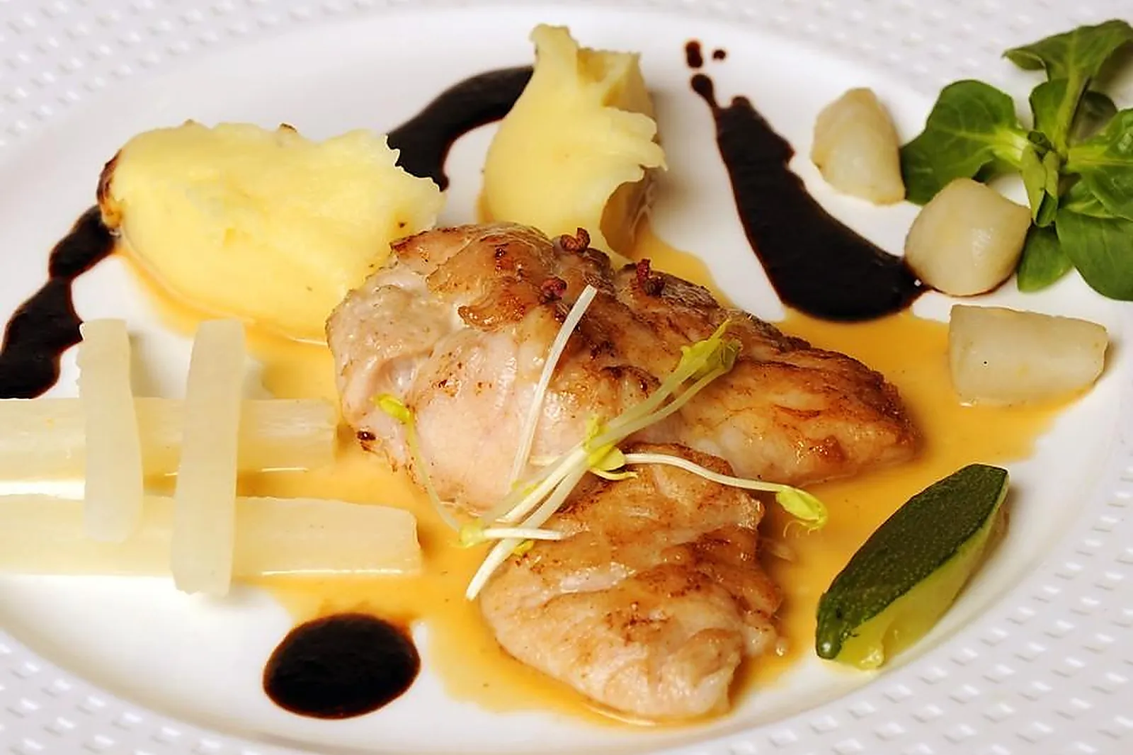 Cafés et Restaurants, RESTAURANTS - SAINT-AVERTIN (INDRE-ET-LOIRE) : LE CLAPOTIS