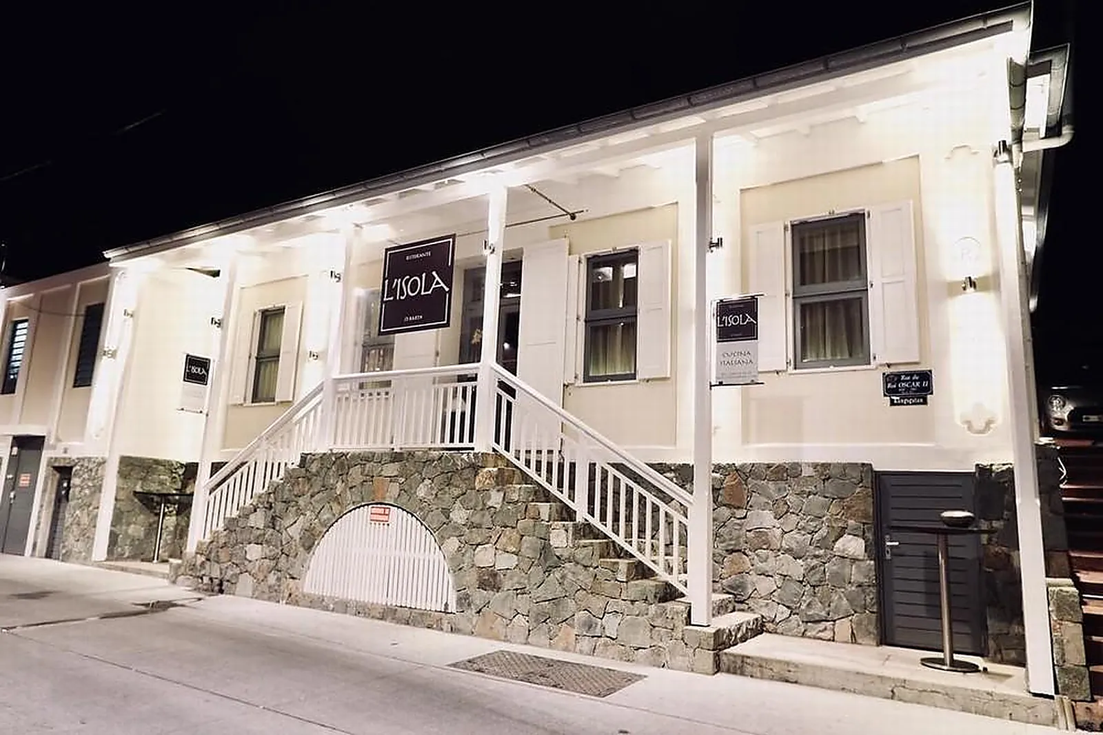 Cafés et Restaurants, RESTAURANTS - SAINT-BARTHELEMY (GUADELOUPE) : LL&RSQUO;ISOLA