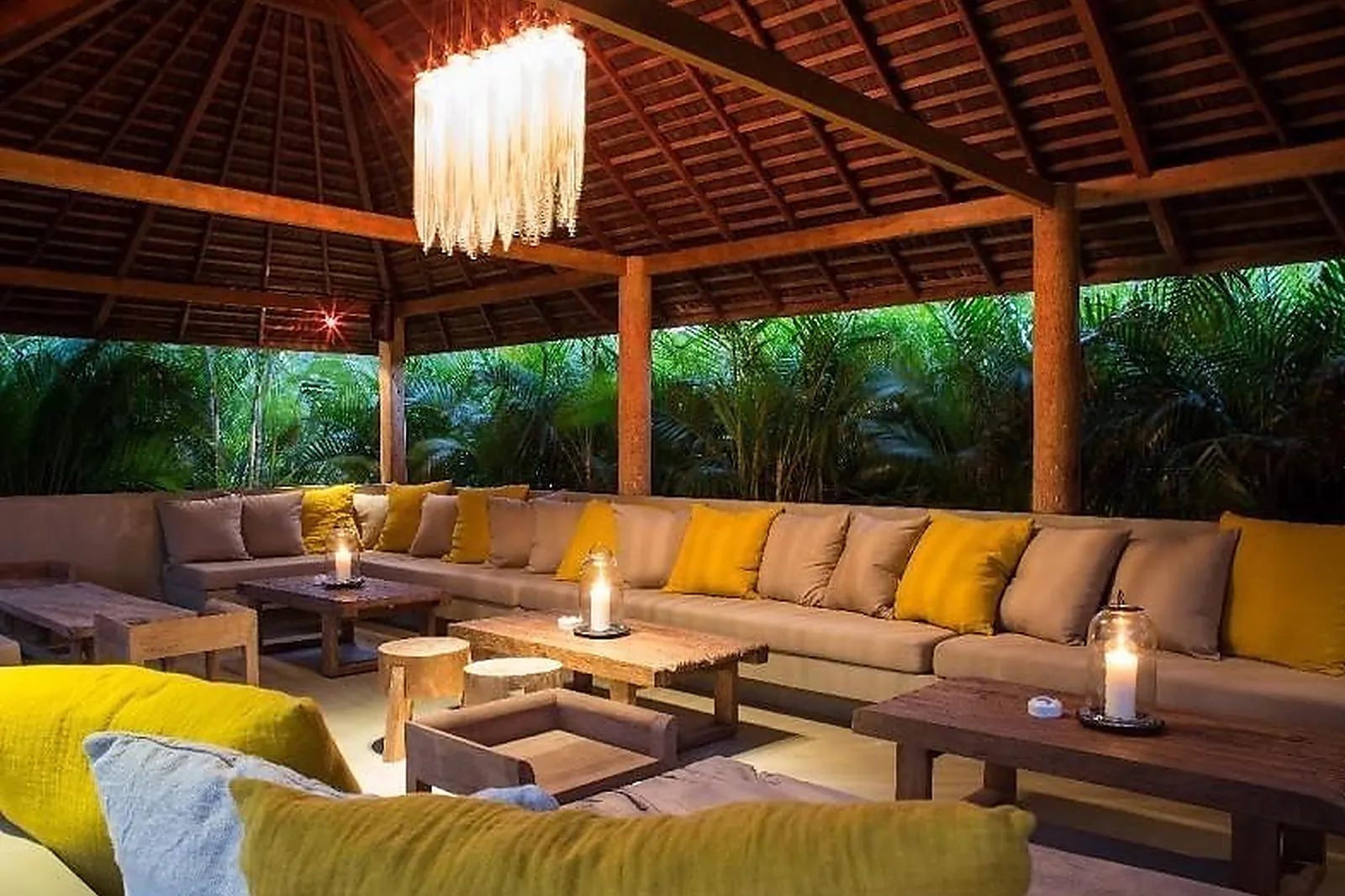 Cafés et Restaurants, RESTAURANTS - SAINT-BARTHELEMY (GUADELOUPE) : TAMARIN ST-BARTH