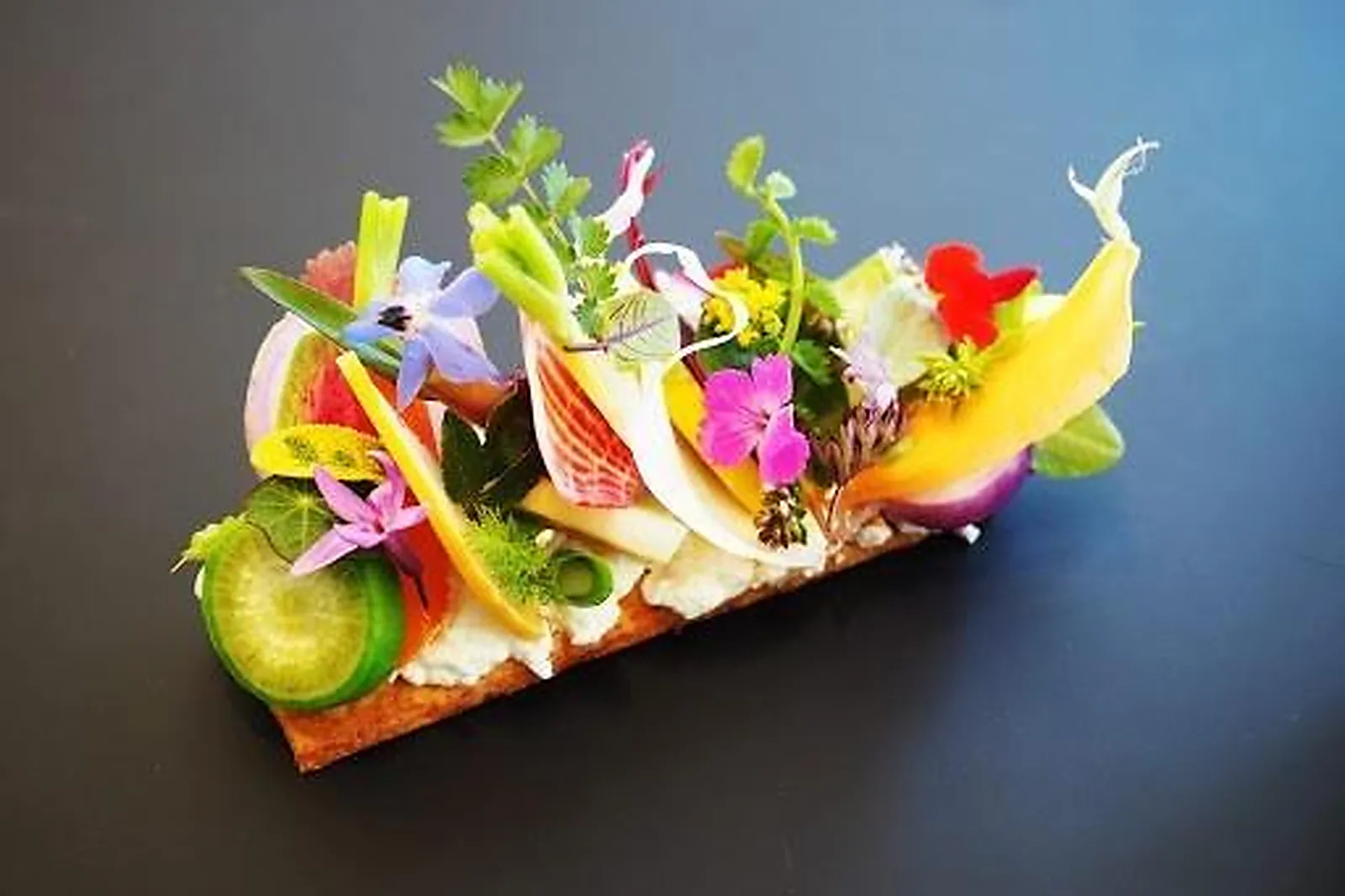 Cafés et Restaurants, RESTAURANTS - SAINT-CANNAT (BOUCHES-DU-RHÔNE) : LE MAS BOTTERO