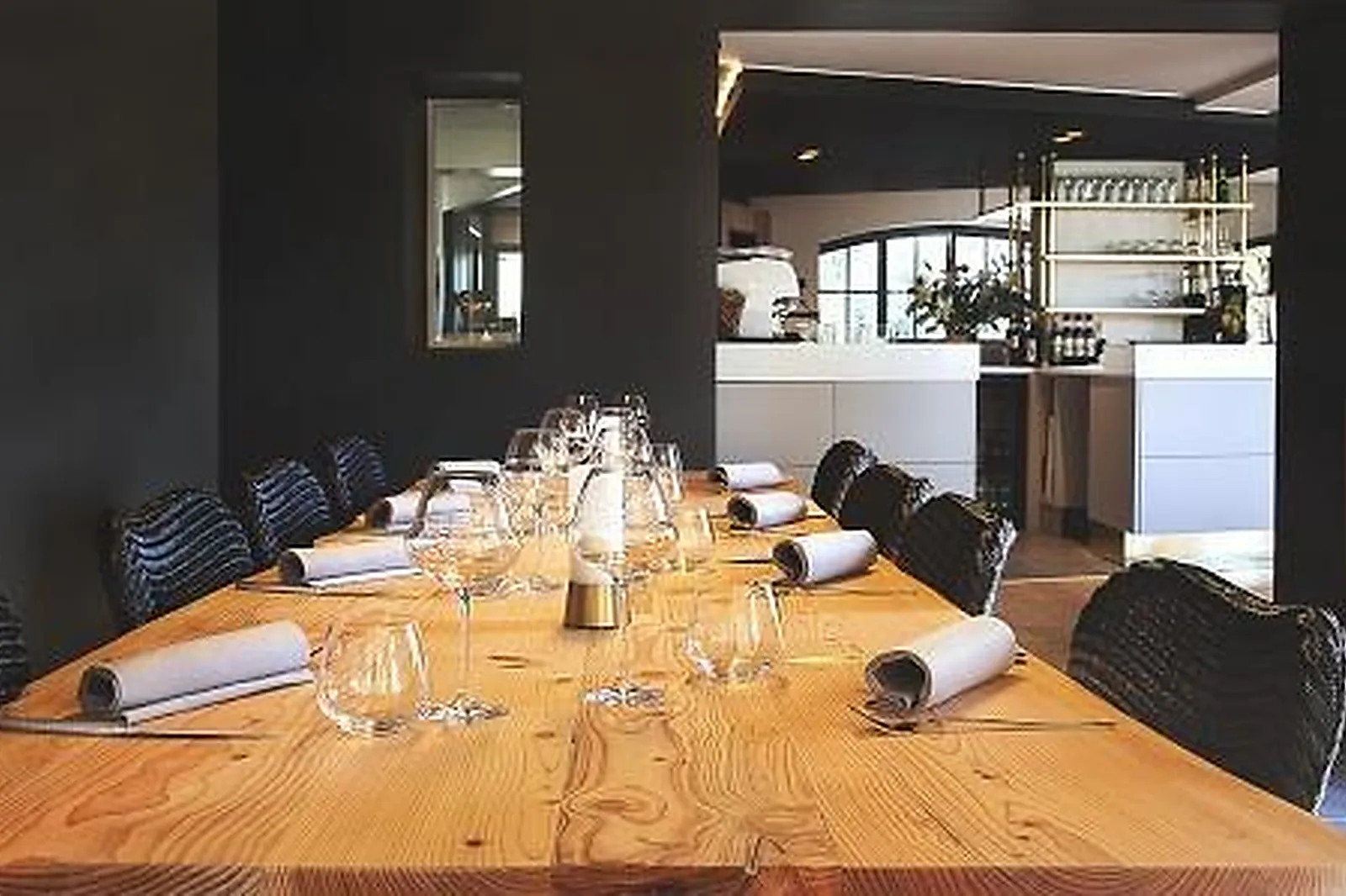 Cafés et Restaurants, RESTAURANTS - SAINT-CANNAT (BOUCHES-DU-RHÔNE) : LE MAS BOTTERO