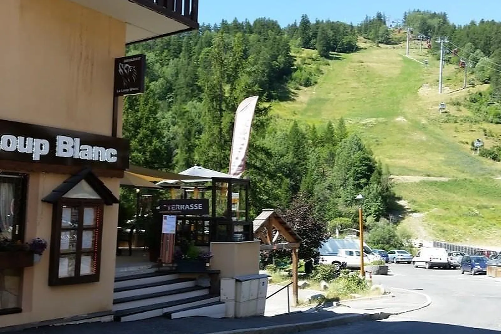 Cafés et Restaurants, RESTAURANTS - SAINT-CHAFFREY (HAUTES-ALPES) : RESTAURANT LE LOUP BLANC