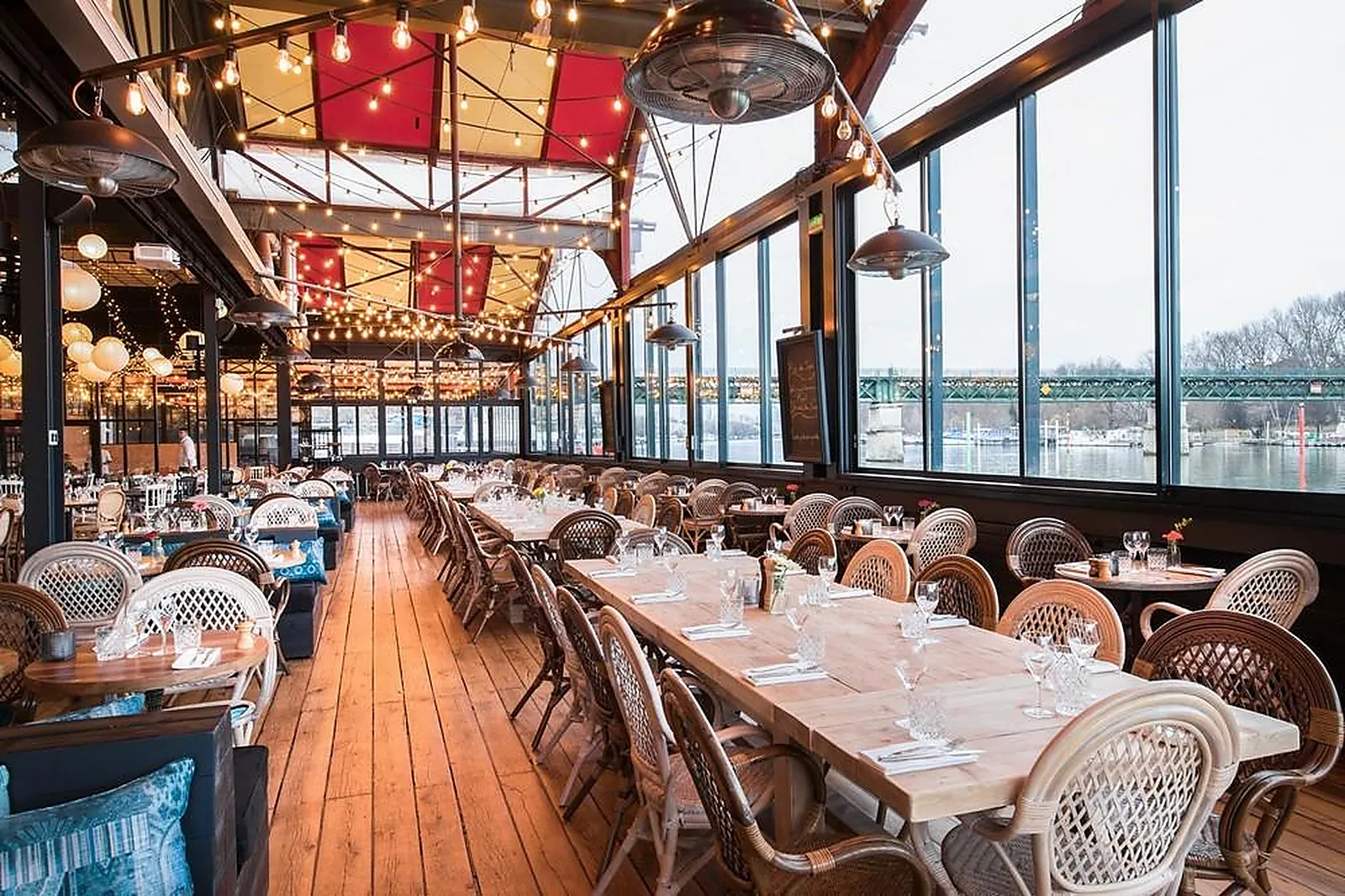 Cafés et Restaurants, RESTAURANTS - SAINT-CLOUD (HAUTS-DE-SEINE) : QUAI OUEST