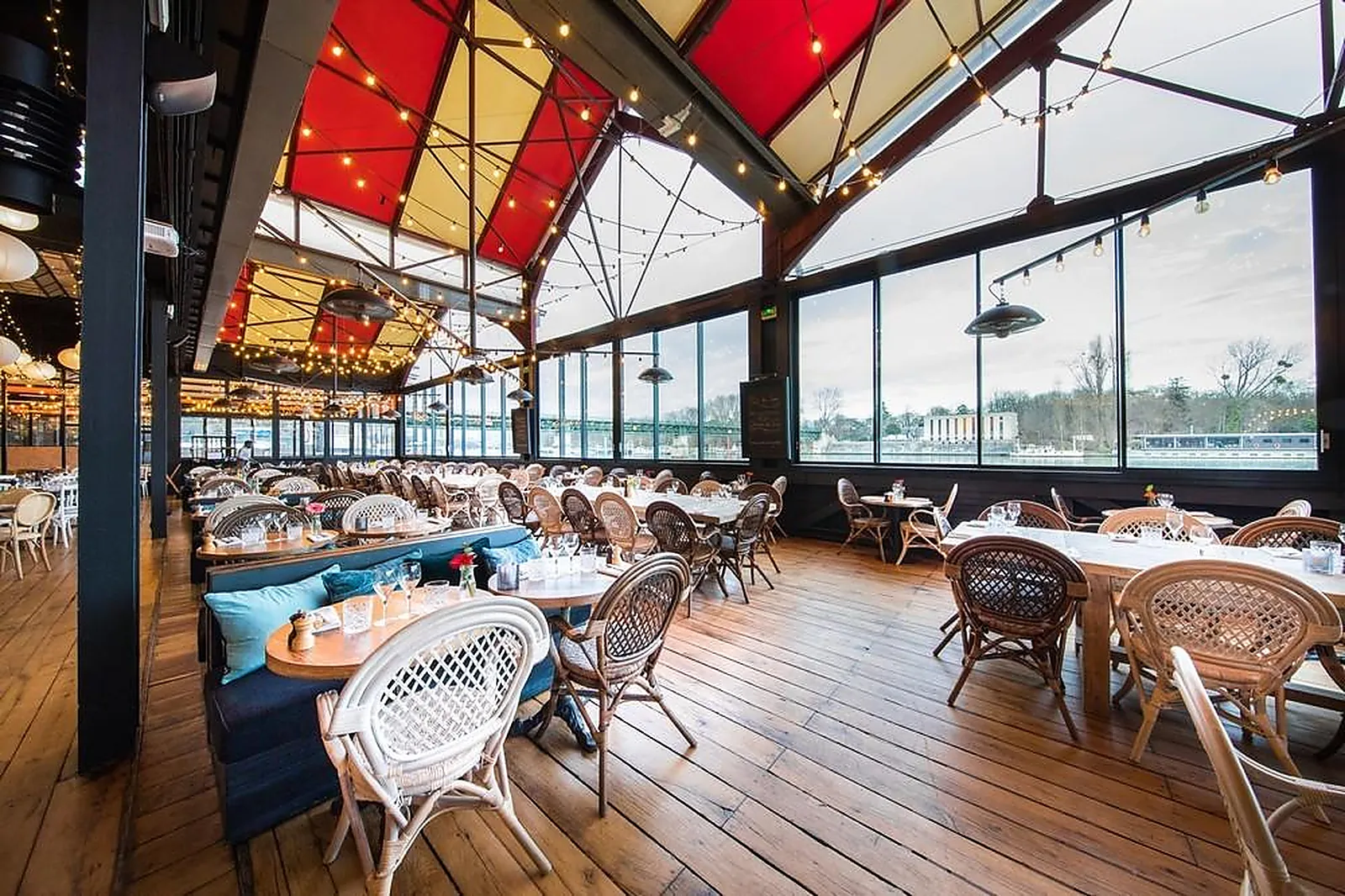 Cafés et Restaurants, RESTAURANTS - SAINT-CLOUD (HAUTS-DE-SEINE) : QUAI OUEST