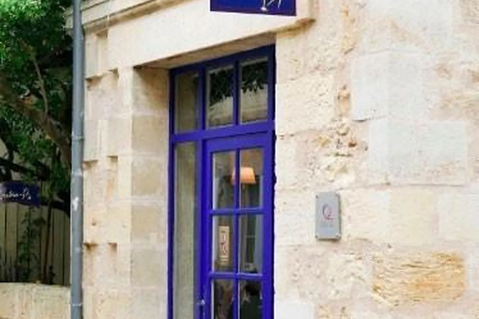 Cafés et Restaurants, RESTAURANTS - SAINT-EMILION (GIRONDE) : LL&RSQUO;HUITRIER PIE