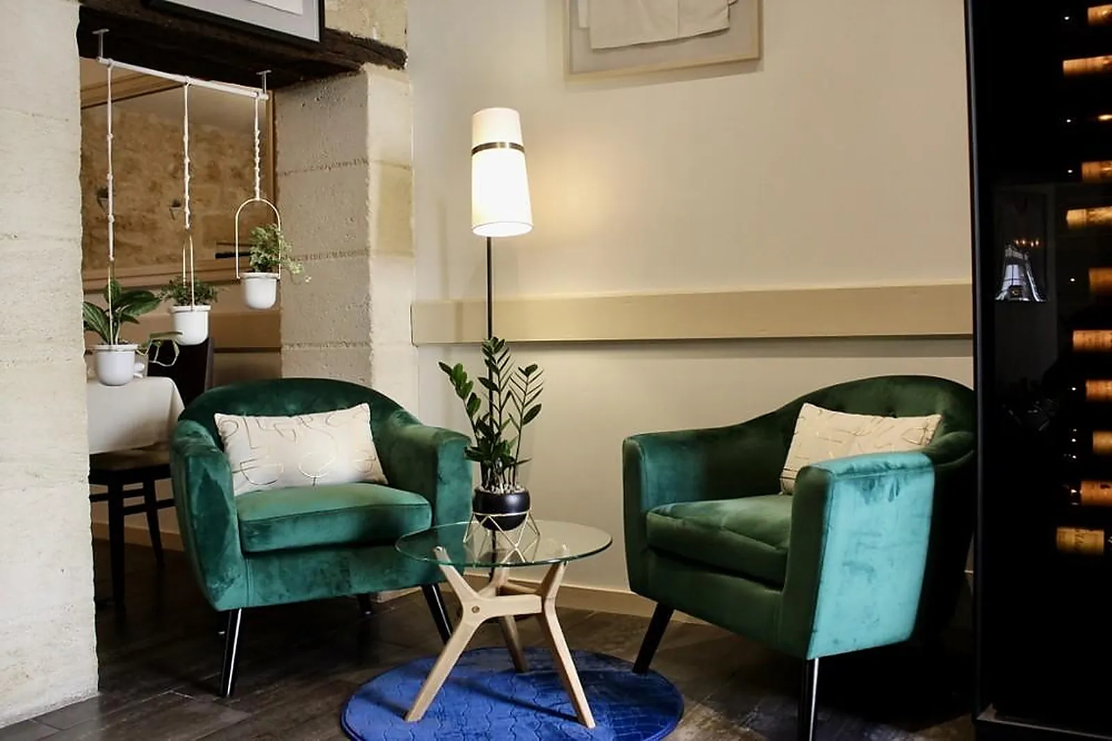 Cafés et Restaurants, RESTAURANTS - SAINT-EMILION (GIRONDE) : LL&RSQUO;HUITRIER PIE