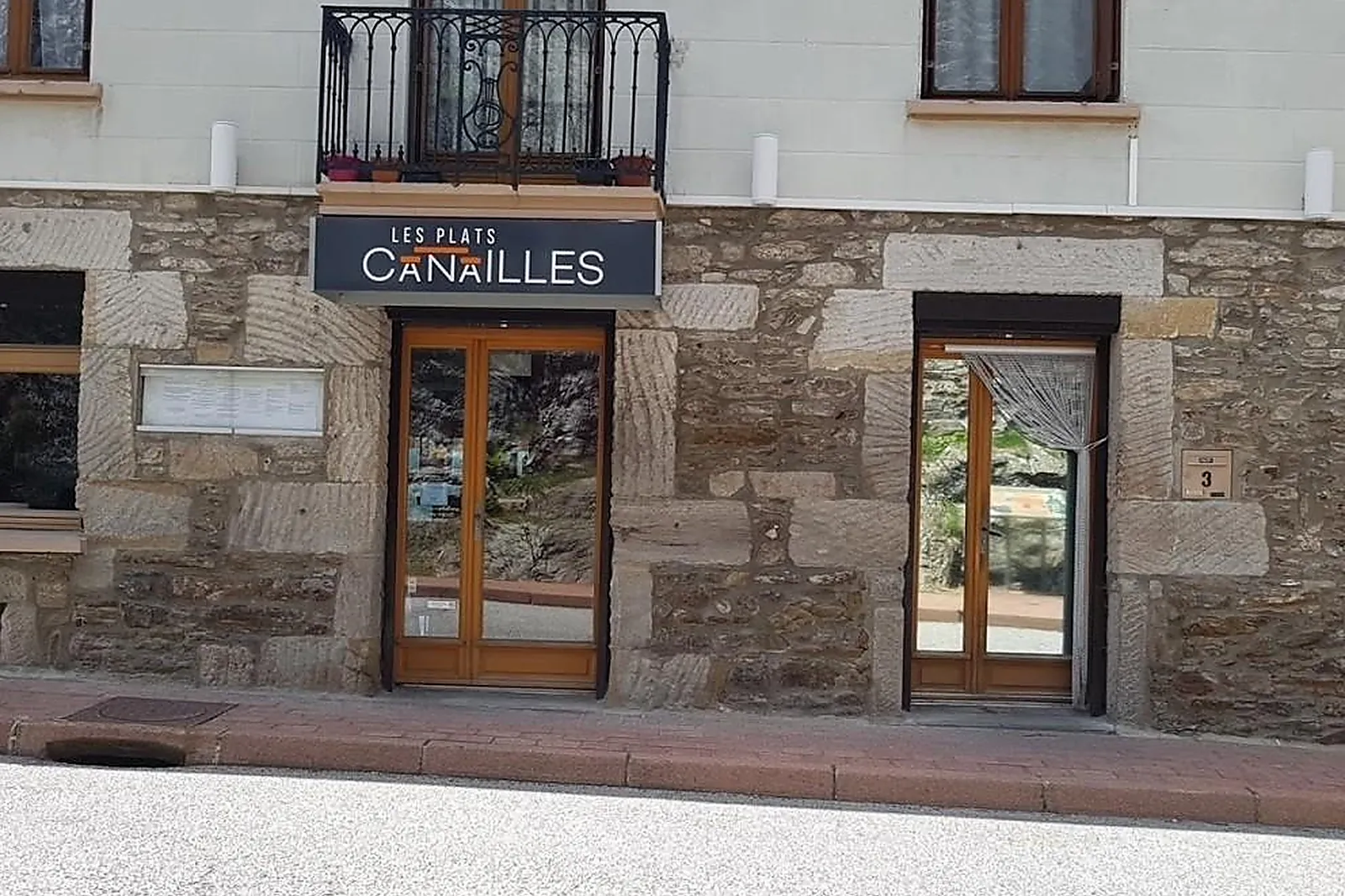 Cafés et Restaurants, RESTAURANTS - SAINT-ETIENNE (LOIRE) : LES PLATS CANAILLES