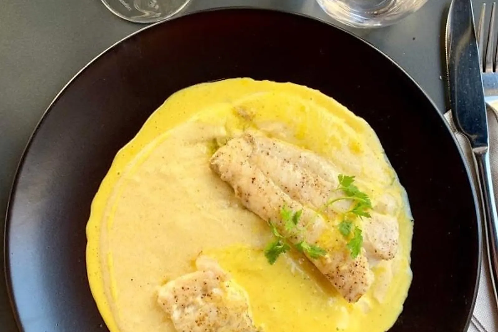 Cafés et Restaurants, RESTAURANTS - SAINT-ETIENNE (LOIRE) : UN ÉLÉPHANT DANS UN JEU DE QUILLES