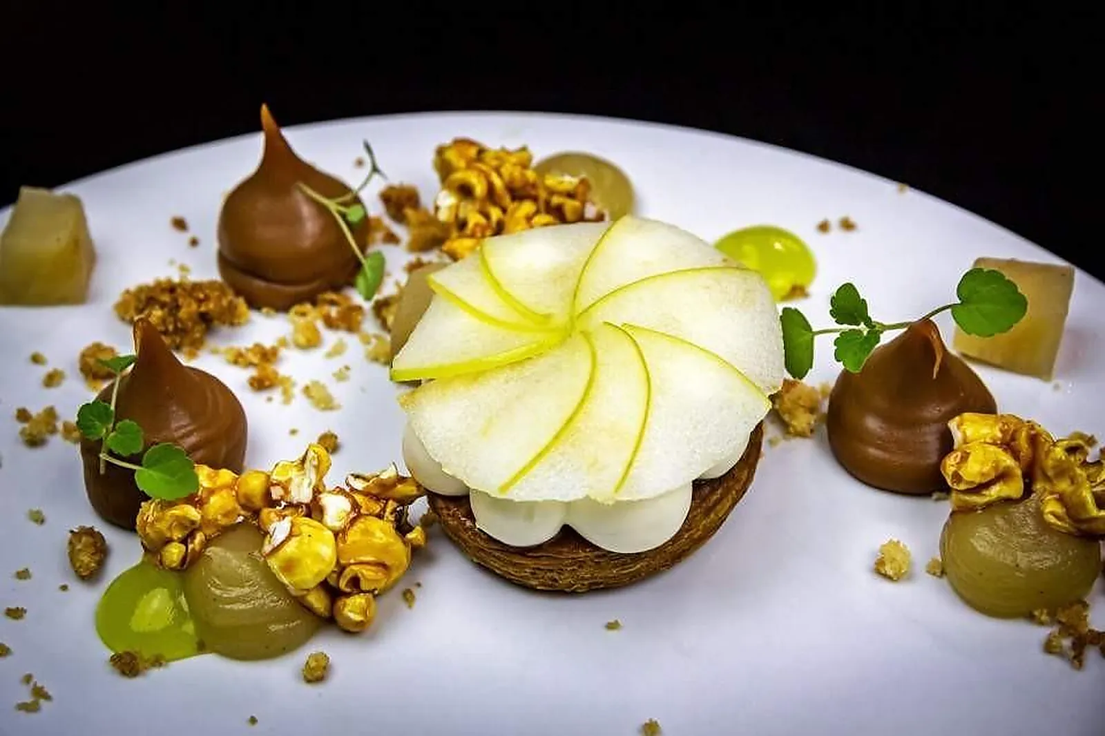 Cafés et Restaurants, RESTAURANTS - SAINT-GERMAIN (ARDÈCHE) : AUBERGE DE MONTFLEURY