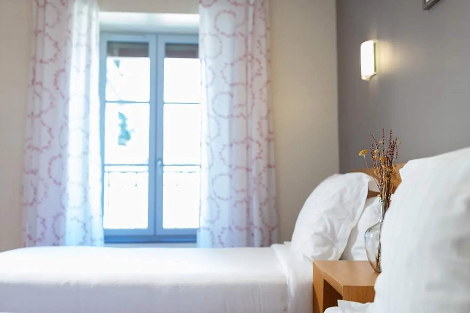 Cafés et Restaurants, RESTAURANTS - SAINT-GERVAIS-SUR-MARE (HÉRAULT) : LL&RSQUO;ORTENSIA