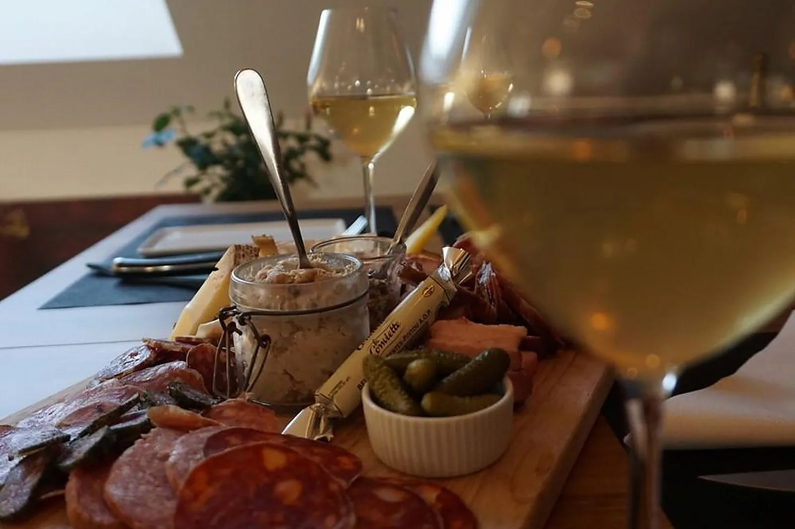 Cafés et Restaurants, RESTAURANTS - SAINT-HERBLAIN (LOIRE-ATLANTIQUE) : LES CAUDALIES