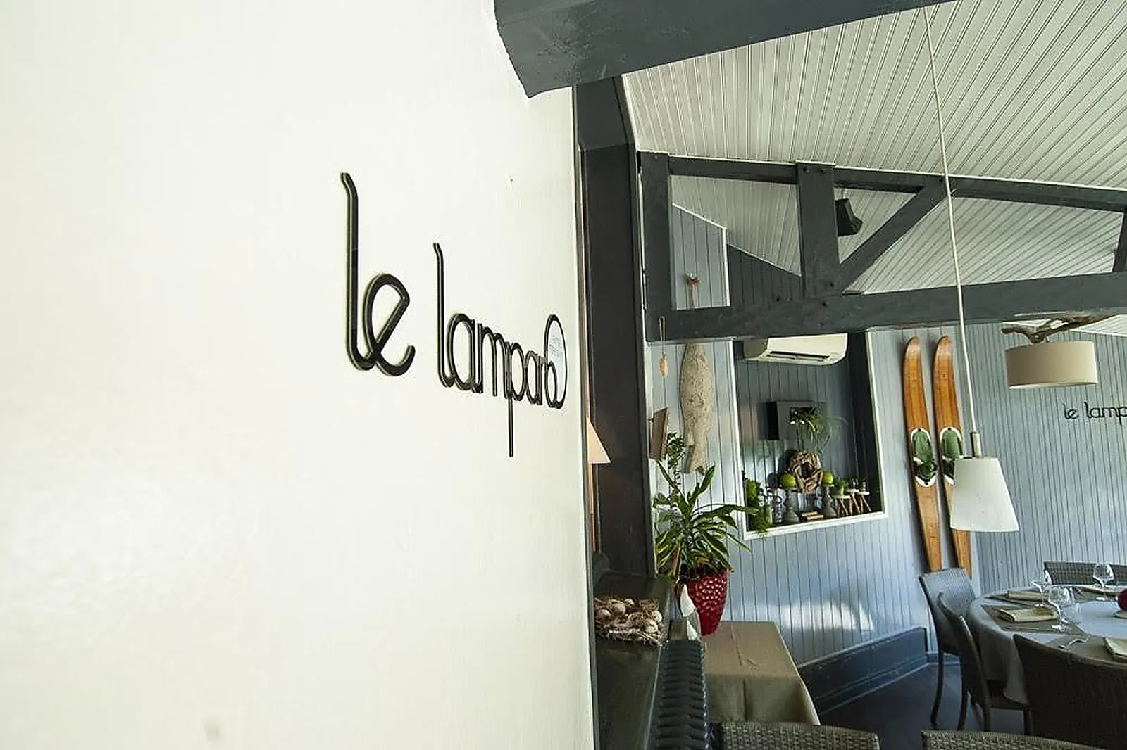 Cafés et Restaurants, RESTAURANTS - SAINT-HILAIRE-DE-RIEZ (VENDÉE) : LE LAMPARO RESTAURANT