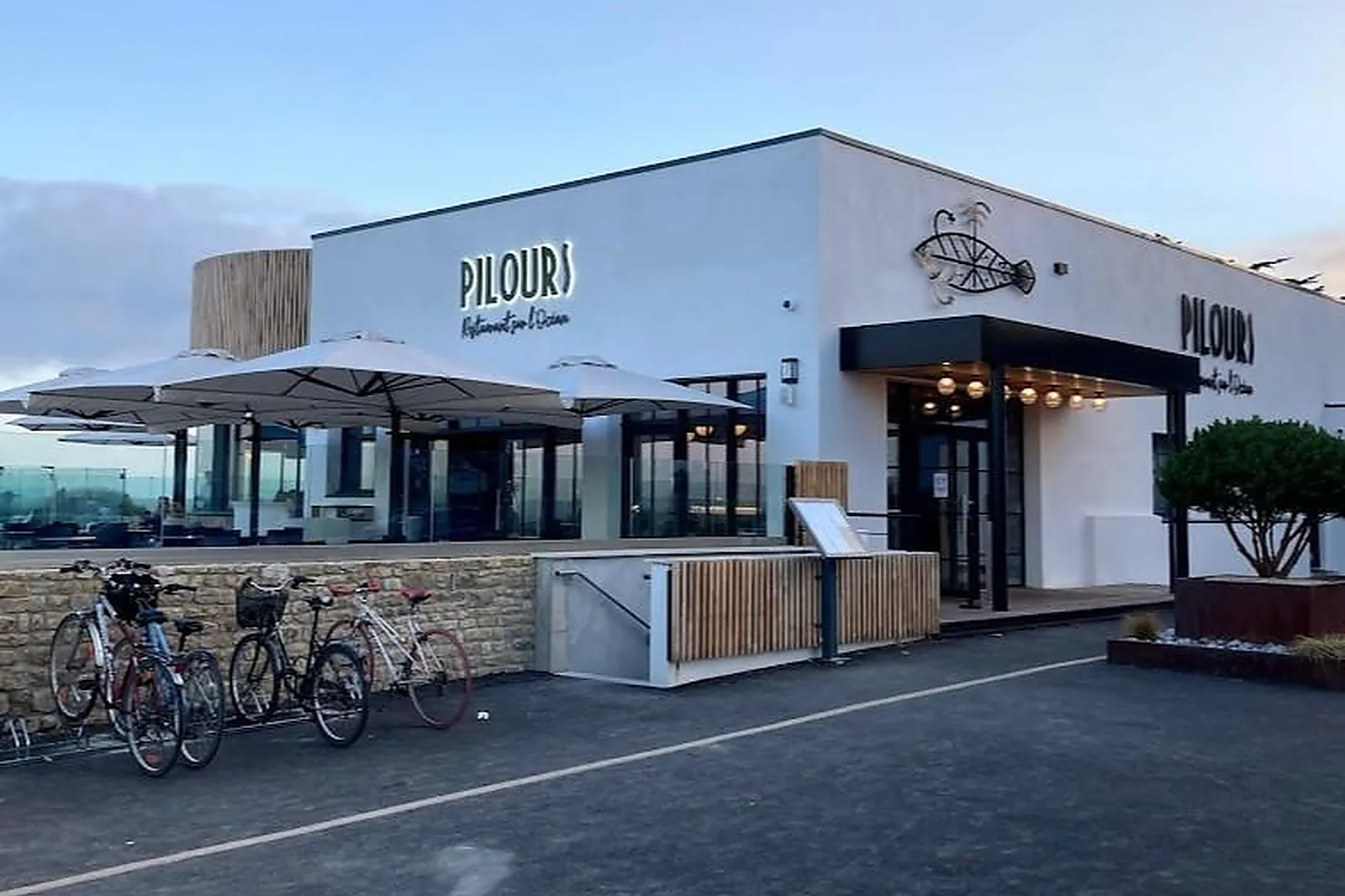 Cafés et Restaurants, RESTAURANTS - SAINT-HILAIRE-DE-RIEZ (VENDÉE) : PILOURS