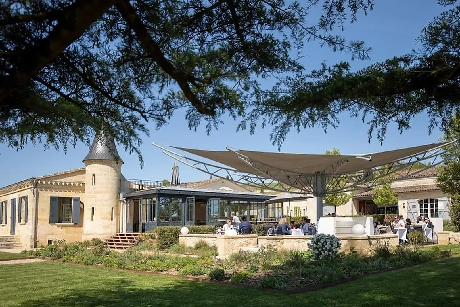 Cafés et Restaurants, RESTAURANTS - SAINT-LAURENT-DES-COMBES (GIRONDE) : ATELIER DE CANDALE