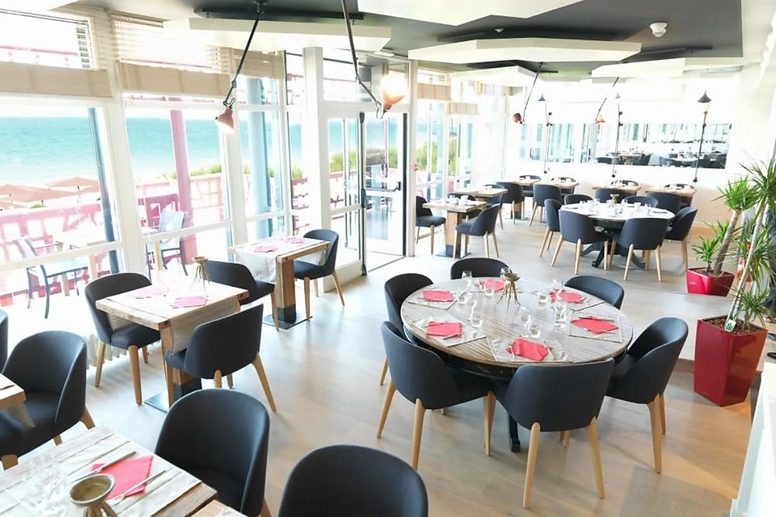 Cafés et Restaurants, RESTAURANTS - SAINT-MALO (ILLE-ET-VILAINE) : RESTAURANT AR INIZ