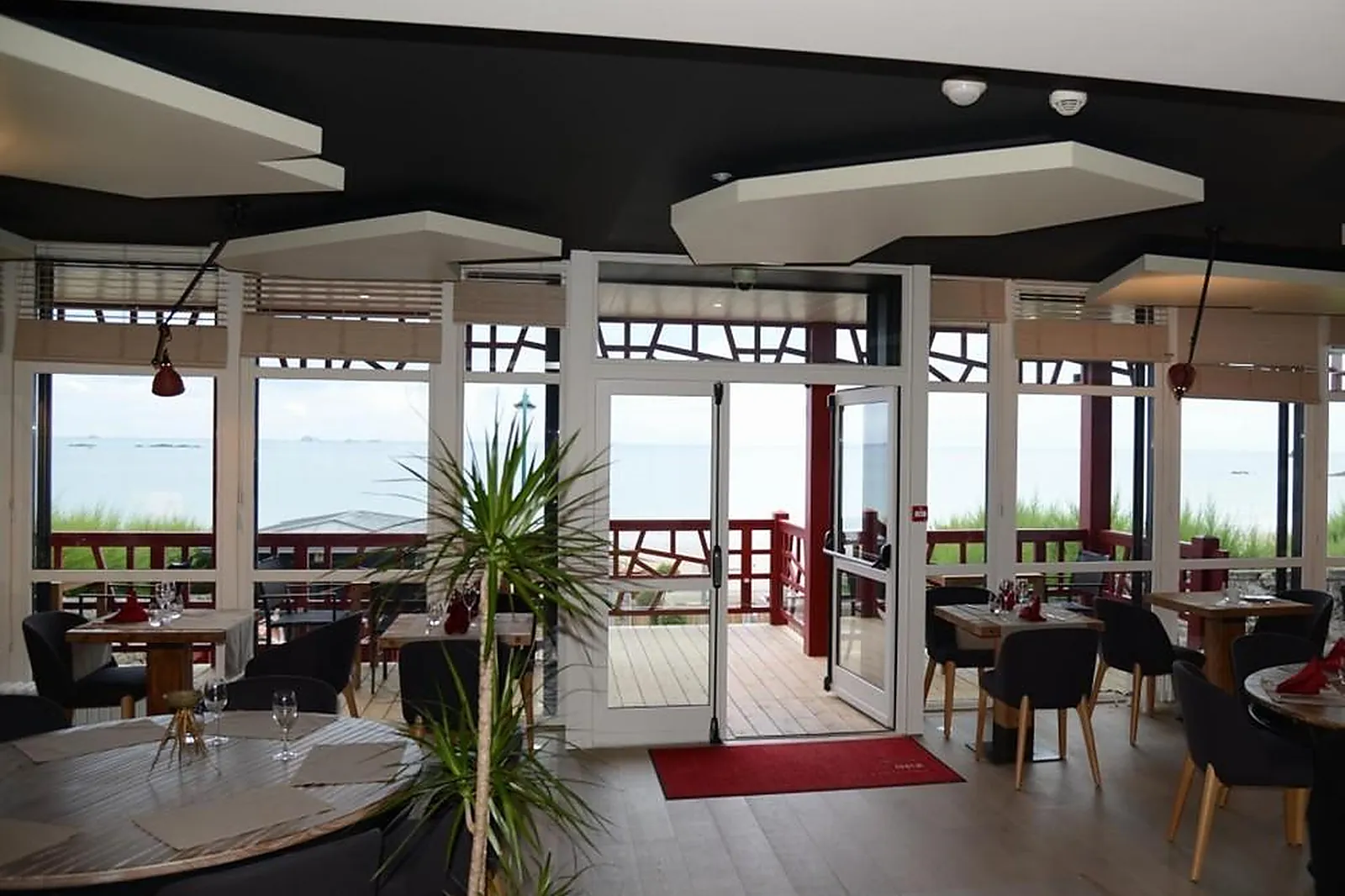 Cafés et Restaurants, RESTAURANTS - SAINT-MALO (ILLE-ET-VILAINE) : RESTAURANT AR INIZ