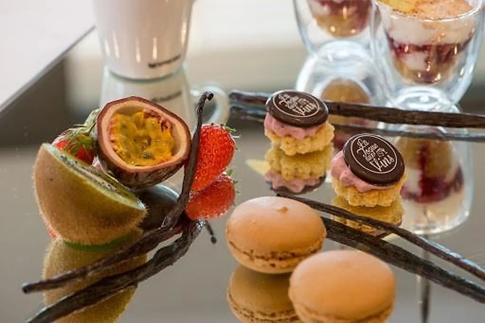 Cafés et Restaurants, RESTAURANTS - SAINT-MARTIN-DES-CHAMPS (MANCHE) : BISTROT TOQUES