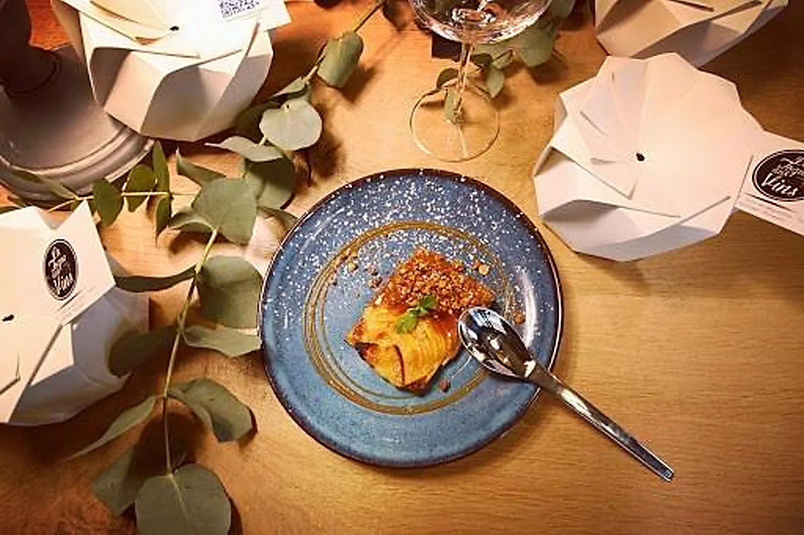 Cafés et Restaurants, RESTAURANTS - SAINT-MARTIN-DES-CHAMPS (MANCHE) : BISTROT TOQUES